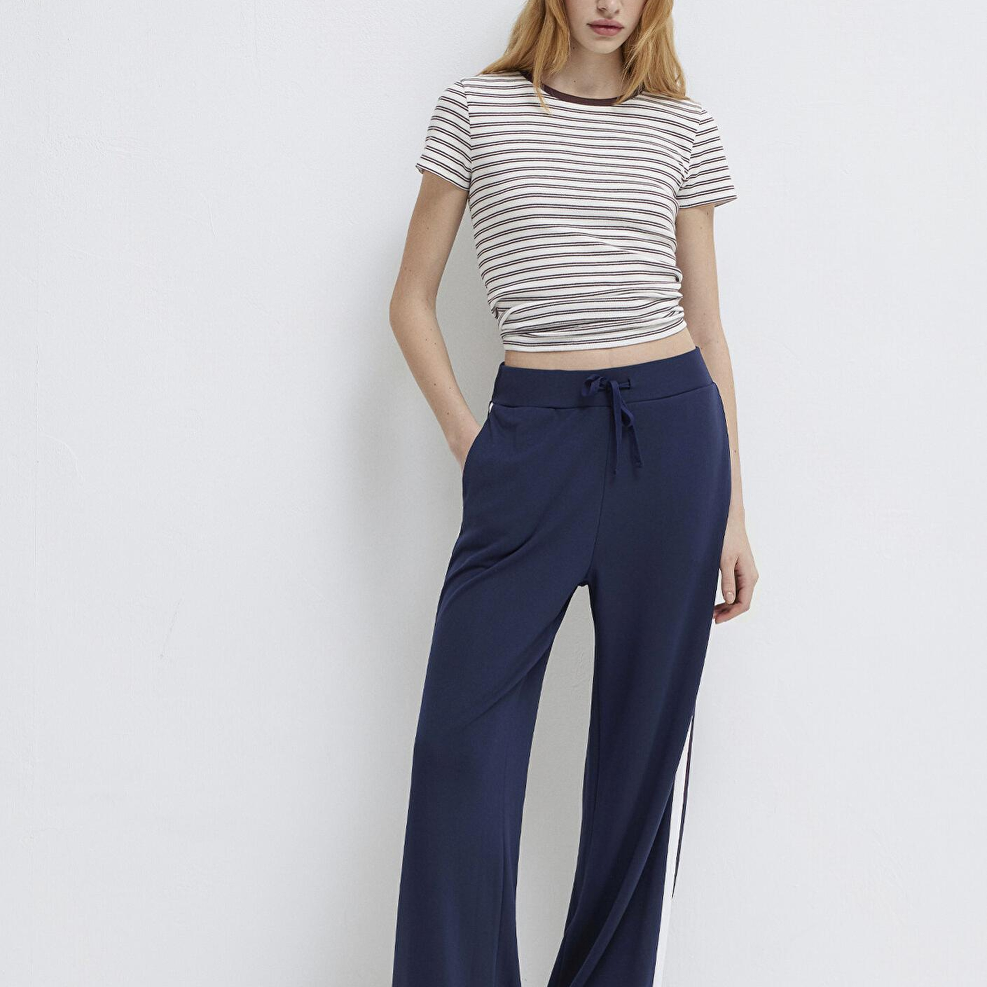 Mavi Şerit Detaylı Lacivert Eşofman Altı 1011061-82458