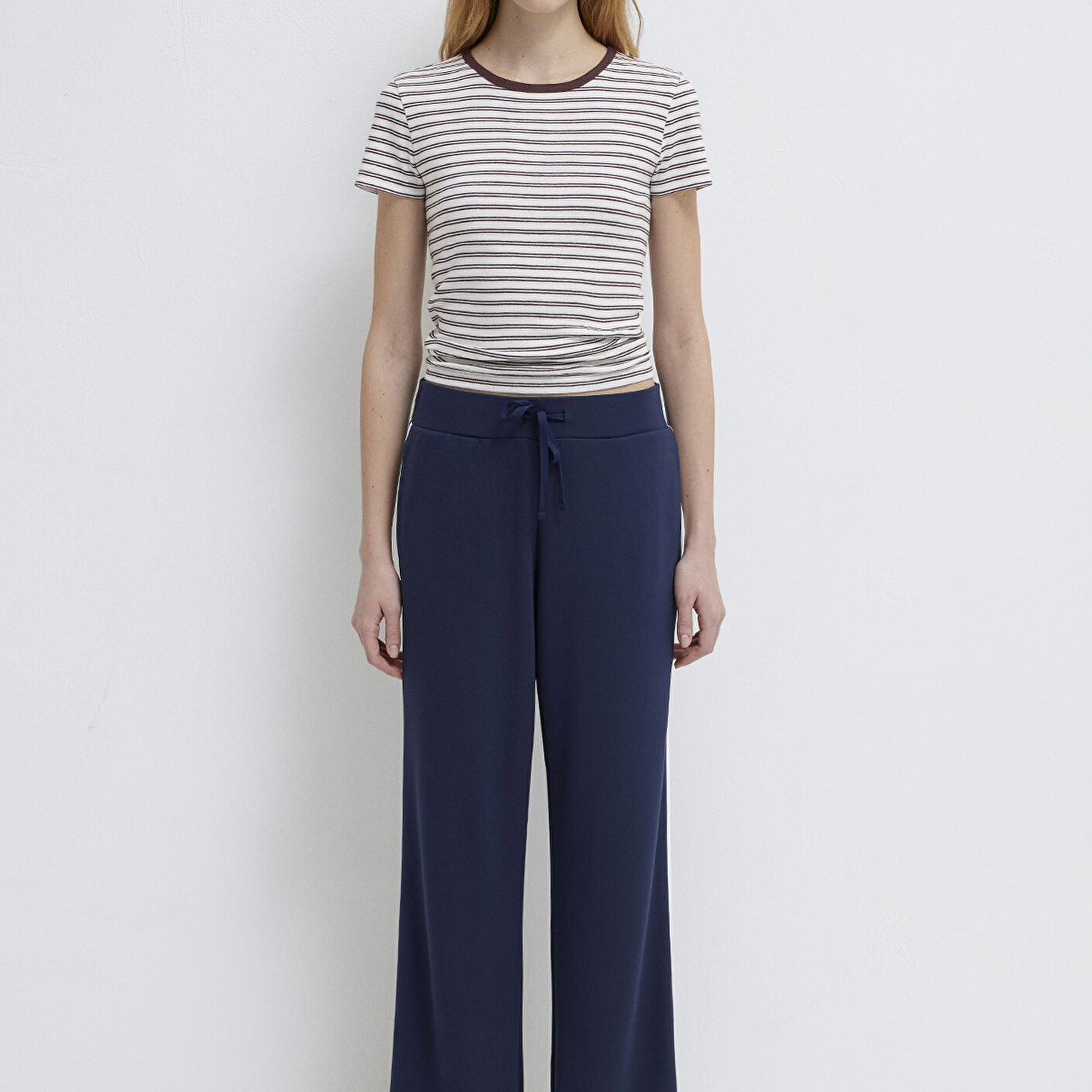 Mavi Şerit Detaylı Lacivert Eşofman Altı 1011061-82458