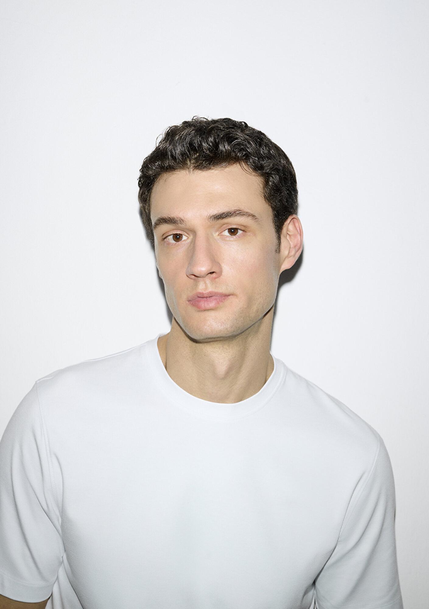 Mavi Hafif ve Esnek Beyaz Travel Tişört Regular Fit / Normal Kesim 0613224-620