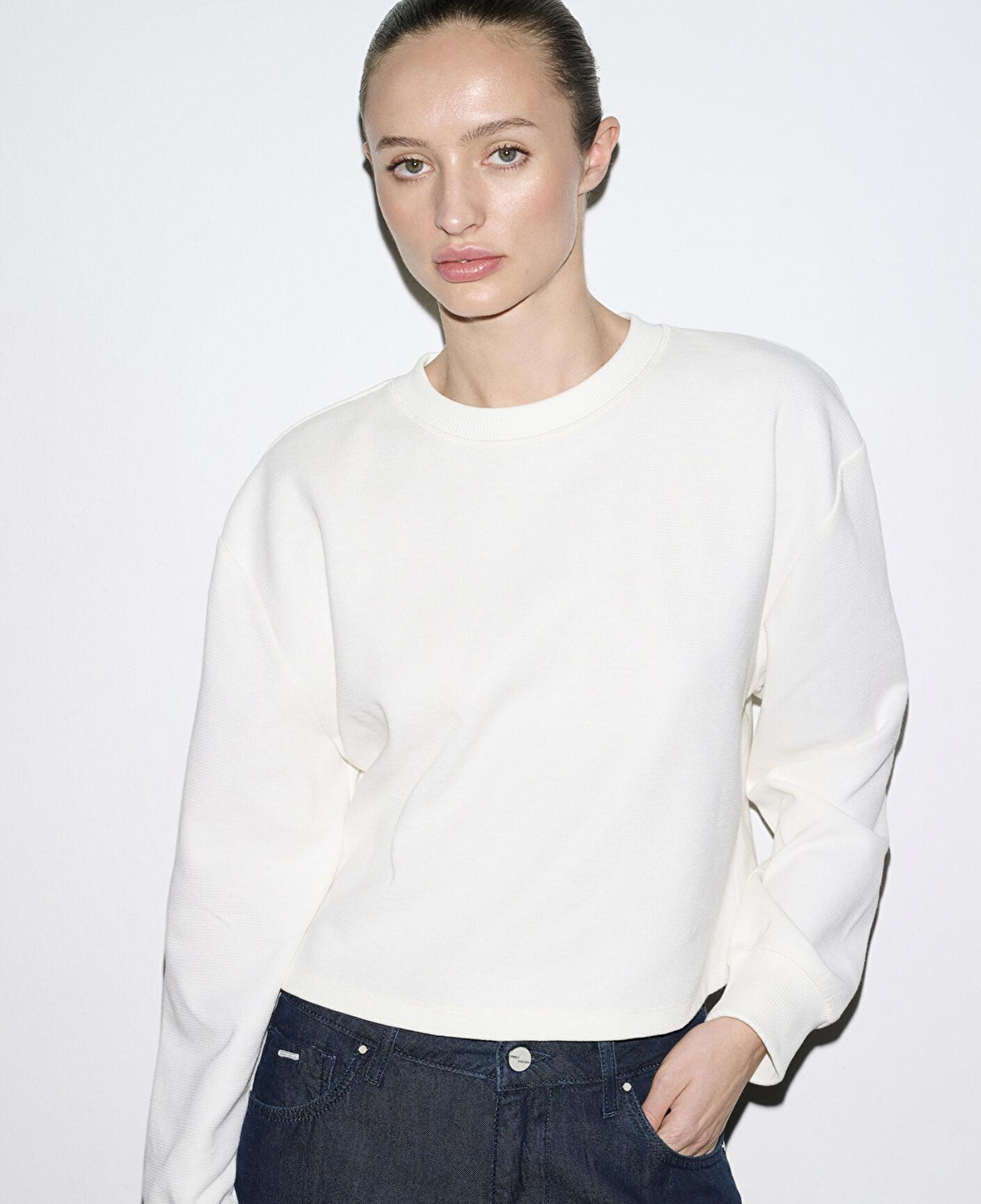 Mavi Bisiklet Yaka Ekru Sweatshirt 1S10508-70051