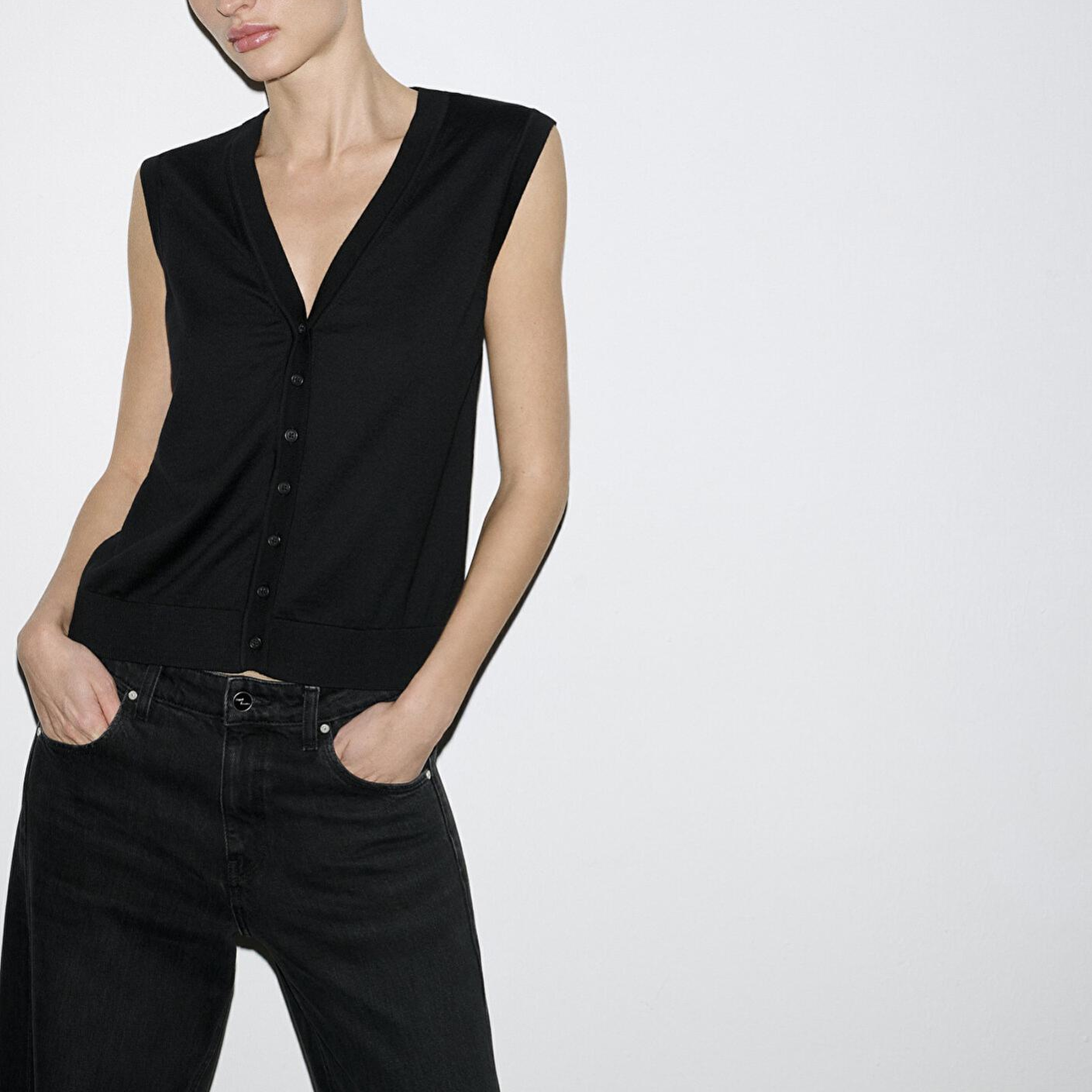 Mavi Düğmeli Siyah Triko Yelek Slim Fit / Dar Kesim 1710867-900