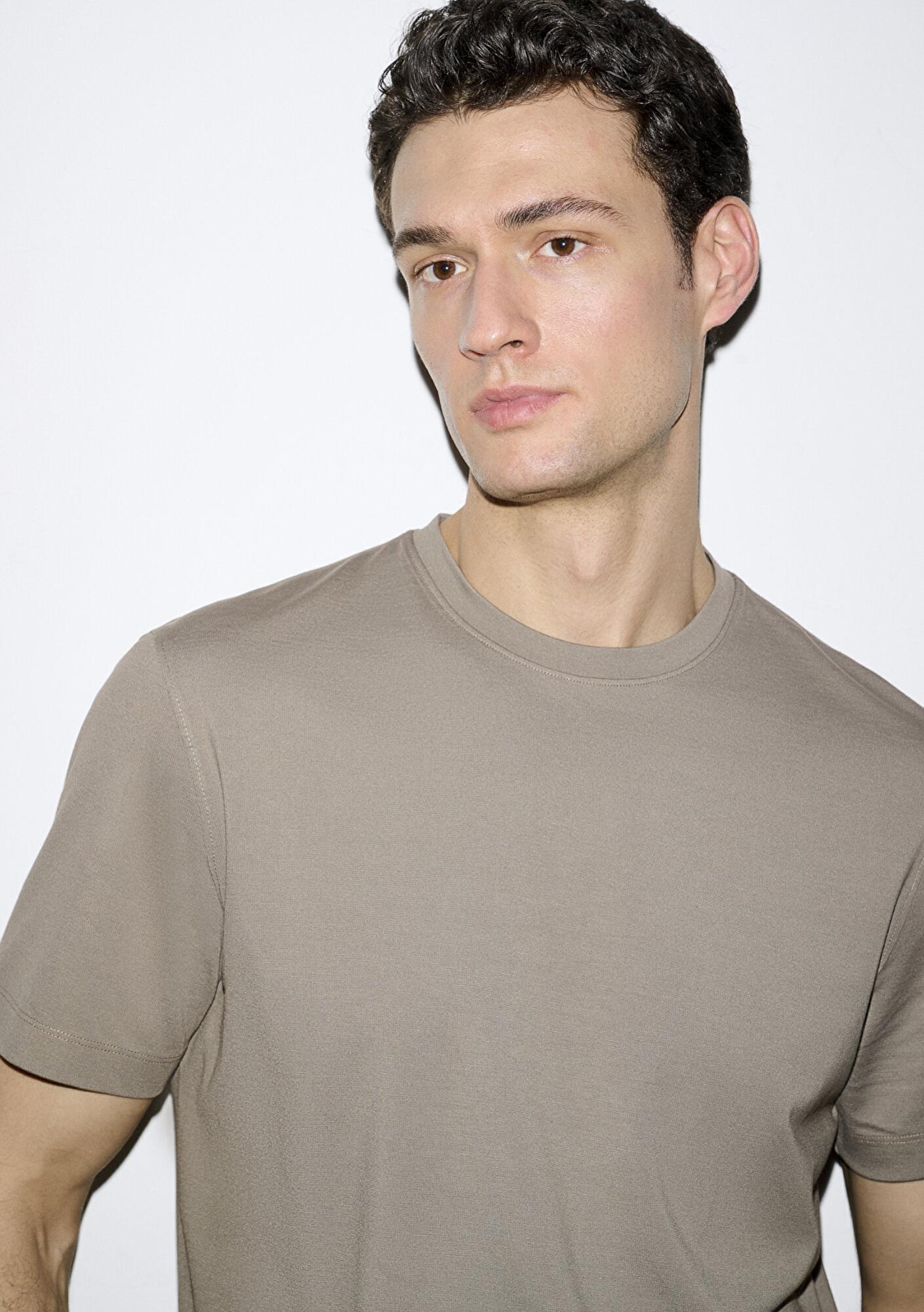 Mavi Hafif ve Esnek Kahverengi Travel Tişört Regular Fit / Normal Kesim 0613224-70352