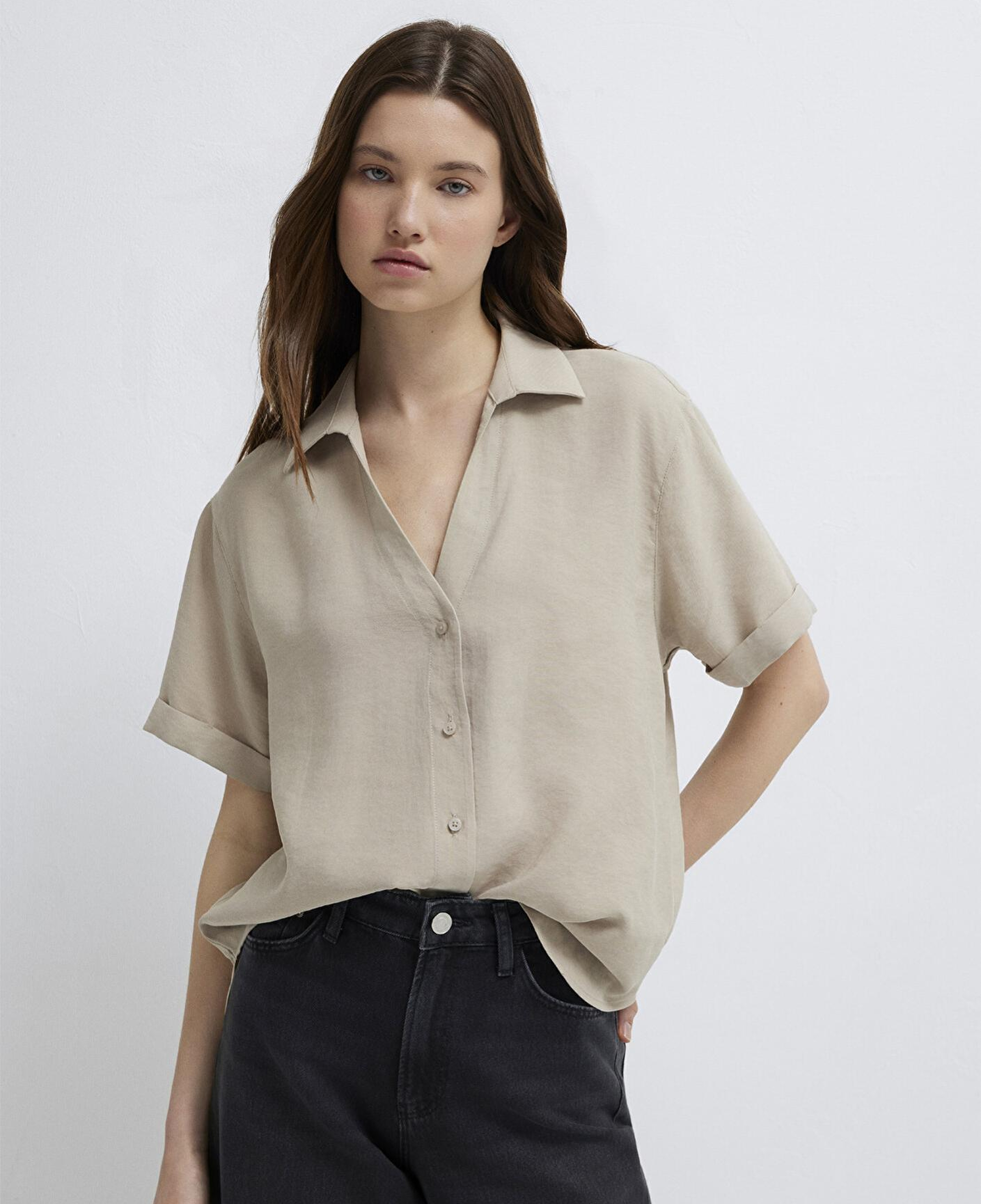 Mavi Kısa Kollu Bej Gömlek Loose Fit / Bol Rahat Kesim 1211358-70182