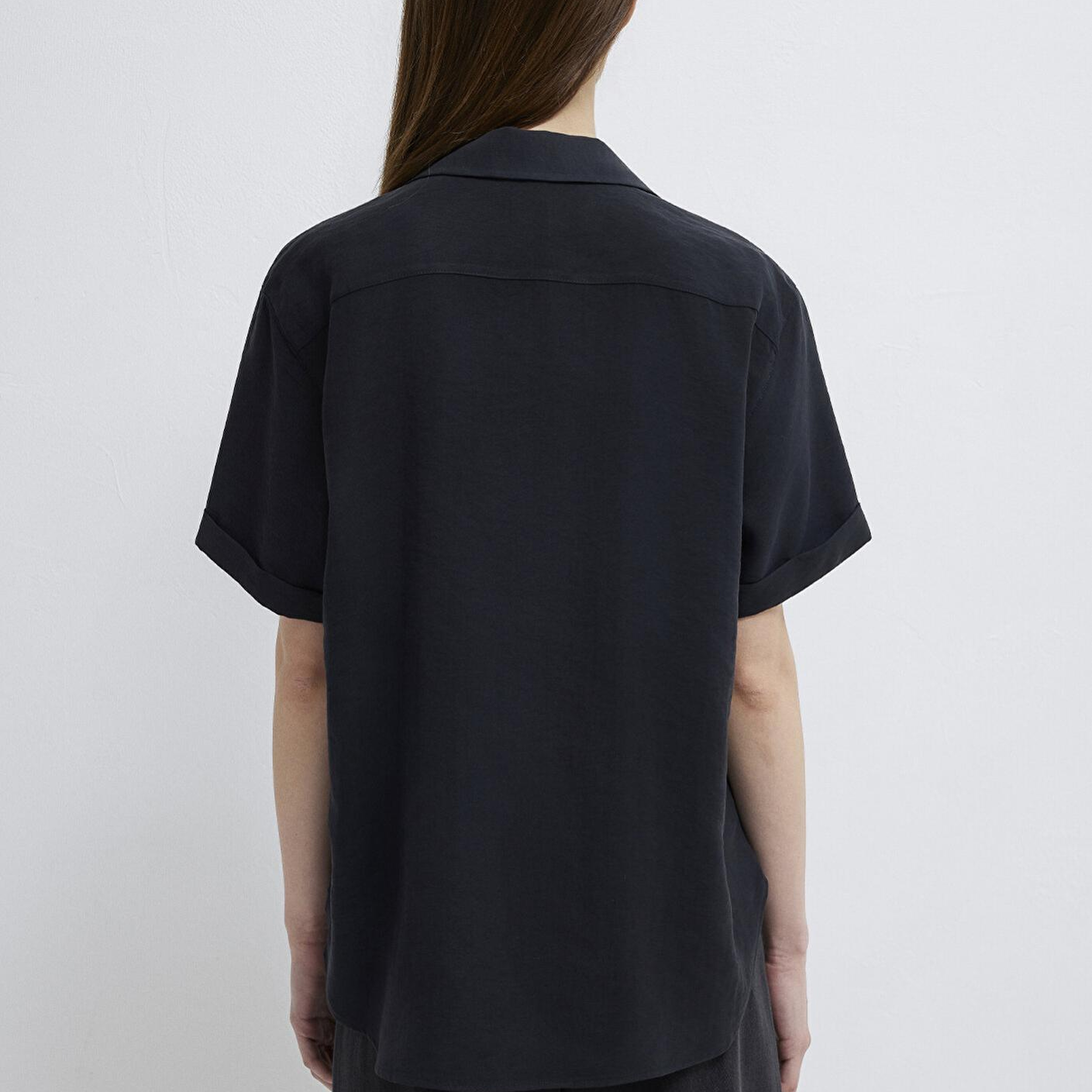 Mavi Kısa Kollu Siyah Gömlek Loose Fit / Bol Rahat Kesim 1211358-900