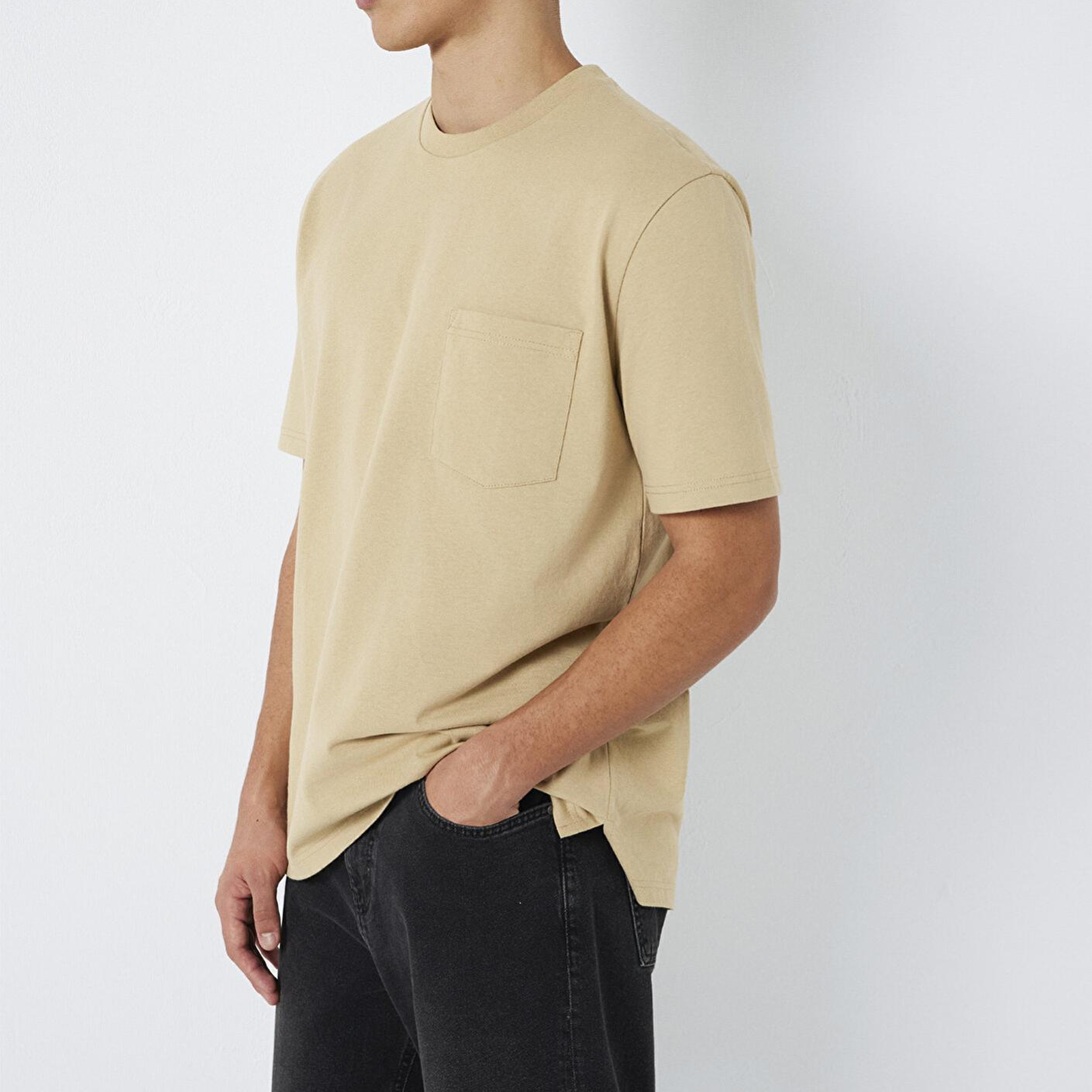 Mavi Cep Detaylı Bej Basic Tişört Loose Fit / Bol Rahat Kesim 066248-70204