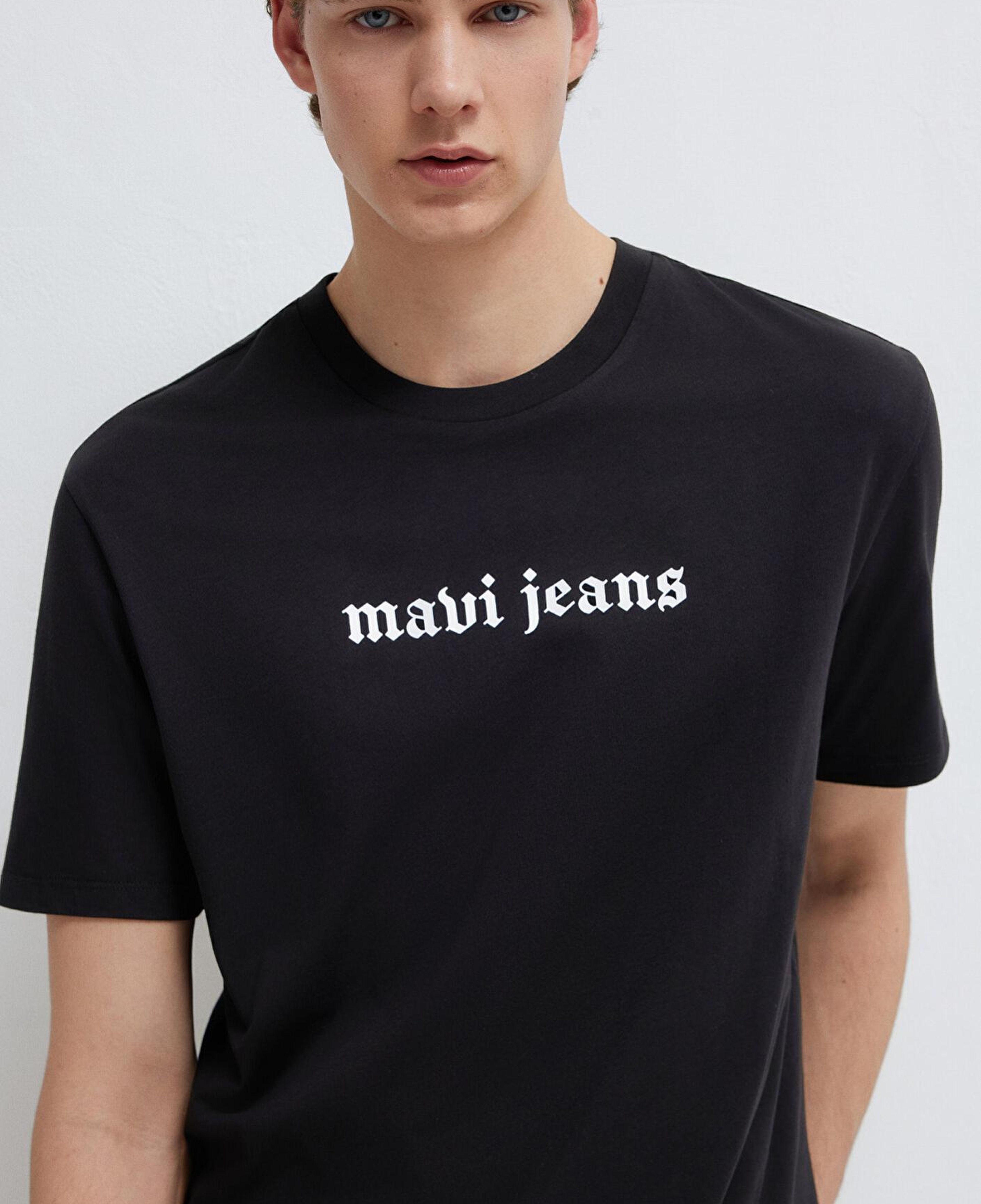 Mavi Mavi Jeans Baskılı Siyah Tişört Loose Fit / Bol Rahat Kesim 0613201-900