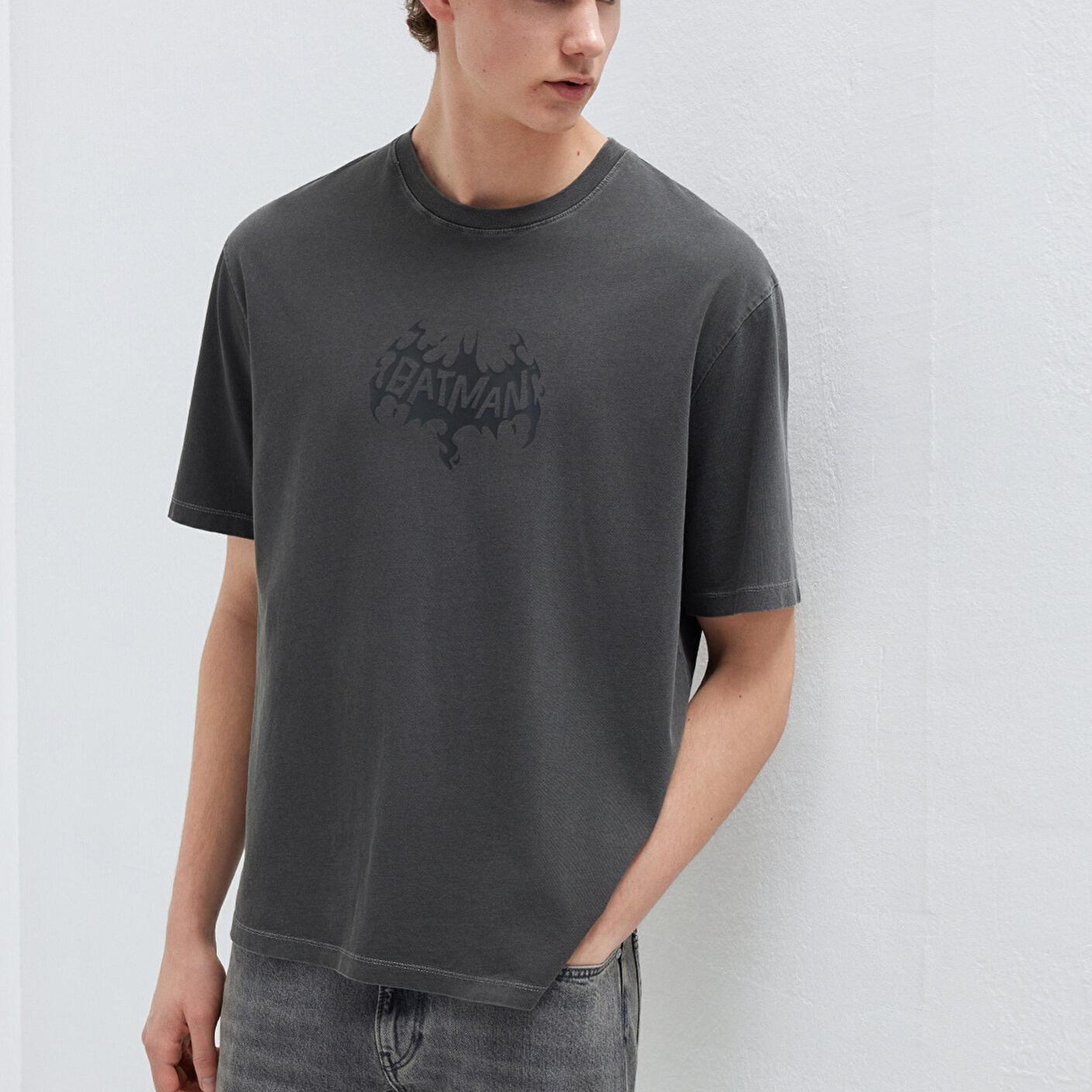 Mavi Batman Baskılı Antrasit Tişört Relaxed Fit / Rahat Kesim 0613203-900