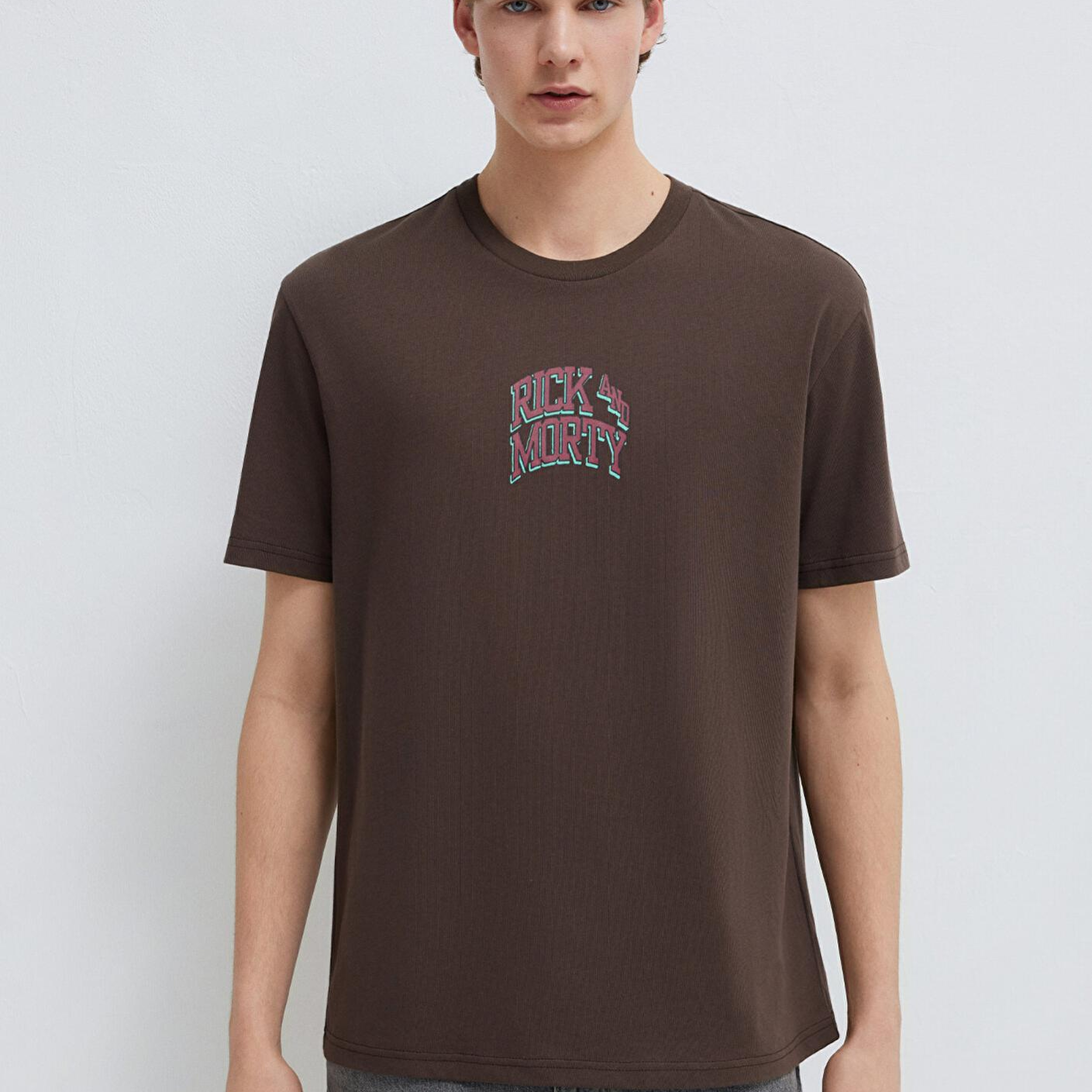 Mavi Rick and Morty Baskılı Kahverengi Tişört Loose Fit / Bol Rahat Kesim 0613205-70251