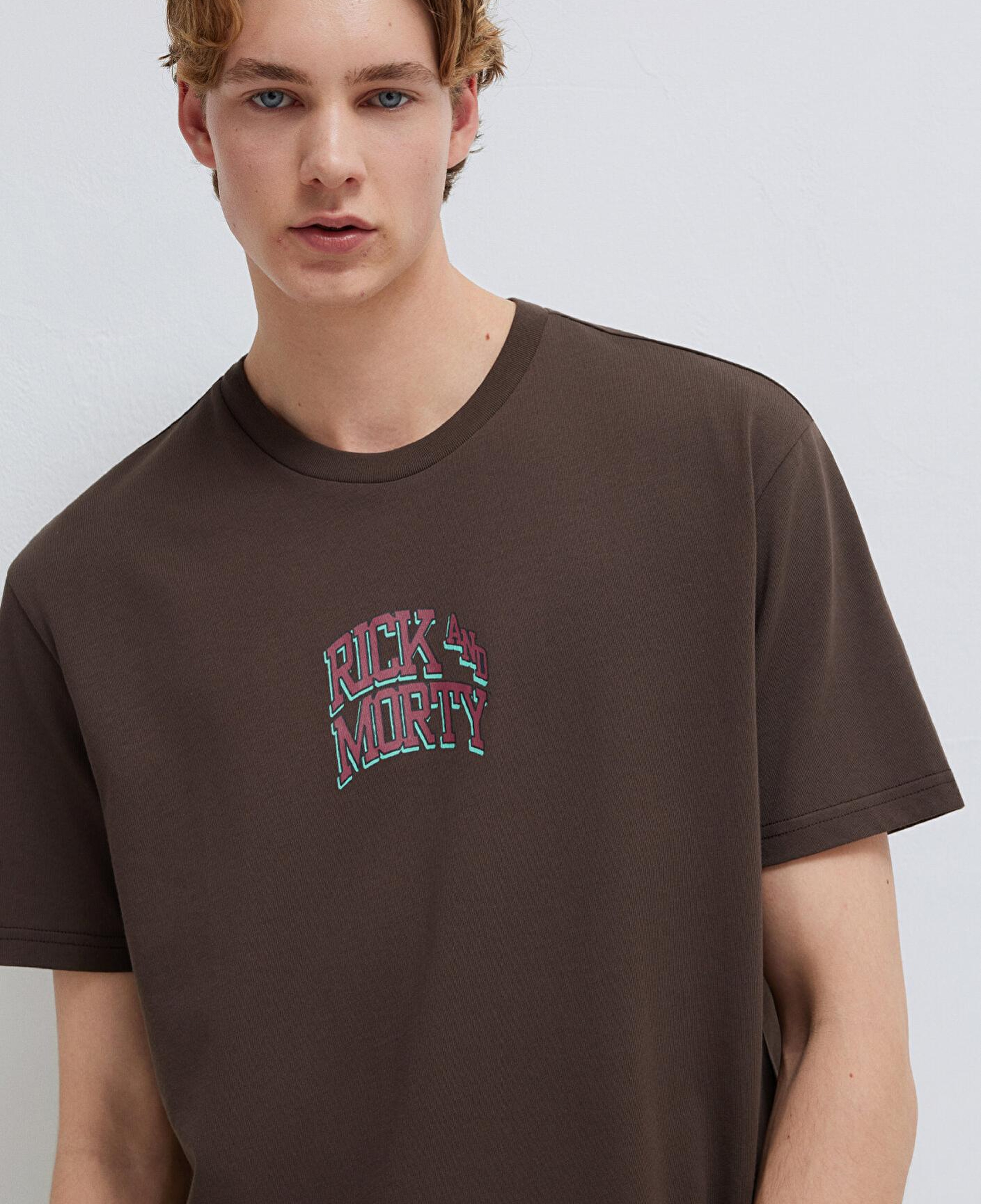Mavi Rick and Morty Baskılı Kahverengi Tişört Loose Fit / Bol Rahat Kesim 0613205-70251