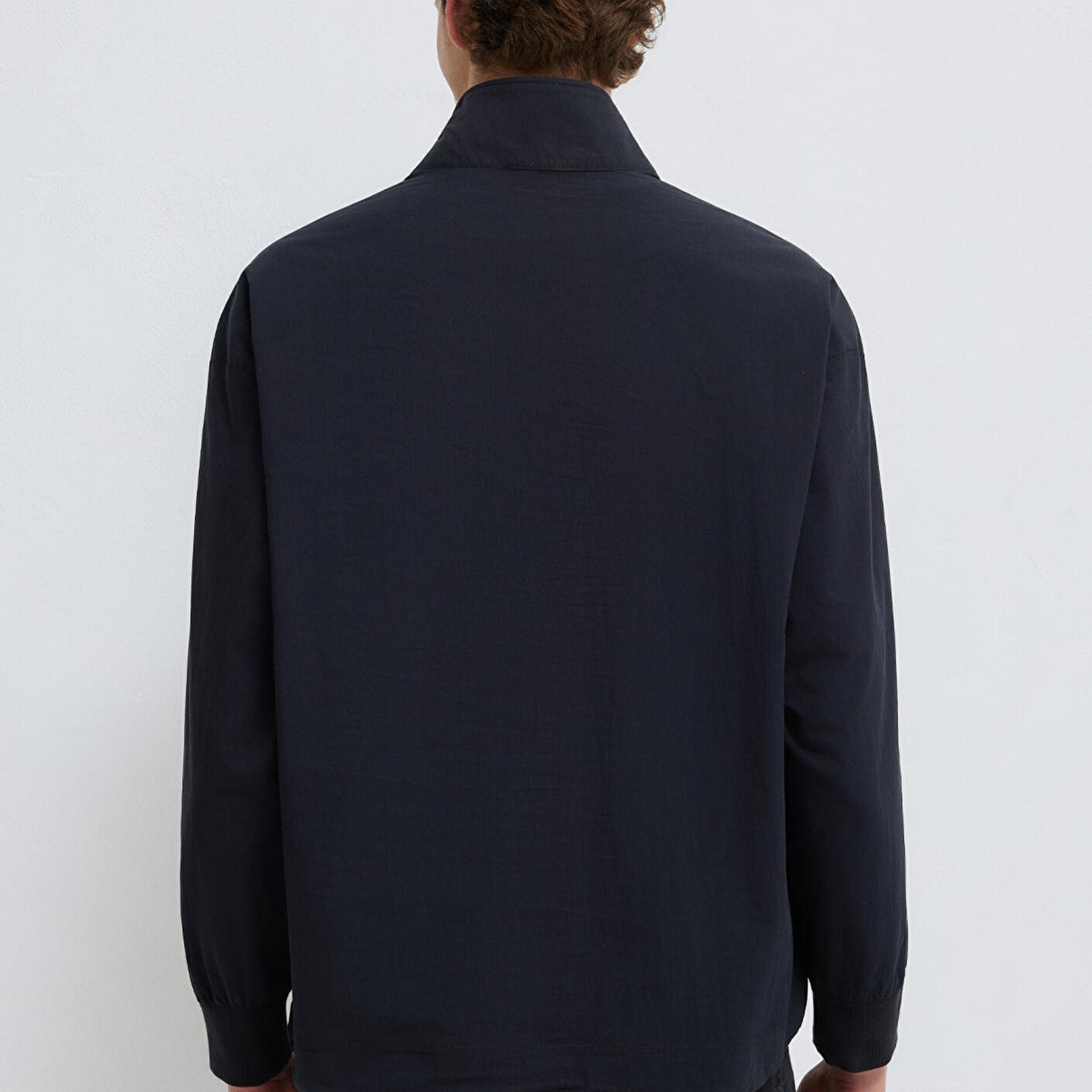 Mavi Yarı Fermuarlı Siyah Sweatshirt 0211890-900