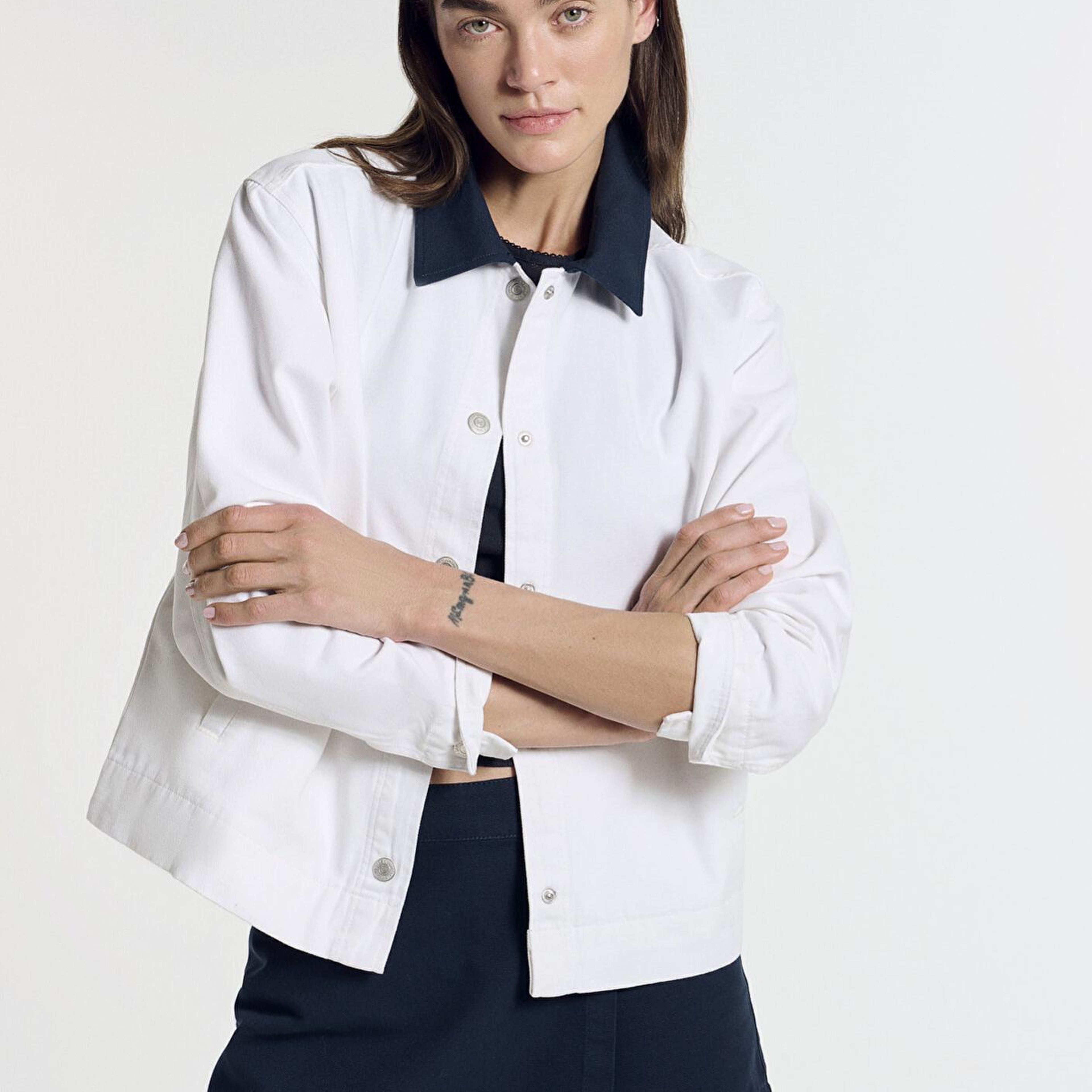 Mavi Yaka Detaylı Beyaz İnce Ceket Loose Fit / Bol Rahat Kesim 1211407-80194