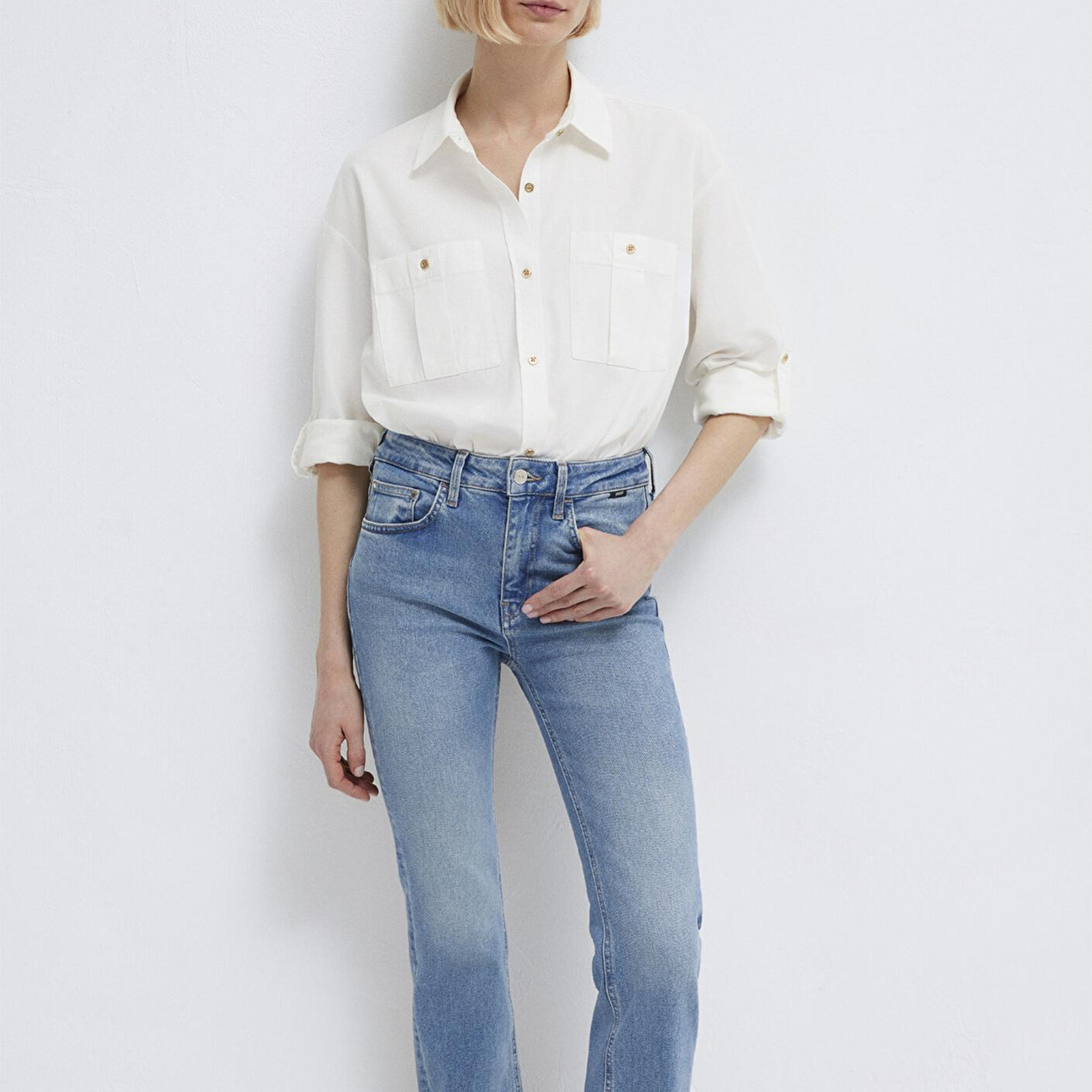 Mavi Düğme Detaylı Ekru Gömlek Loose Fit / Bol Rahat Kesim 1211383-70057