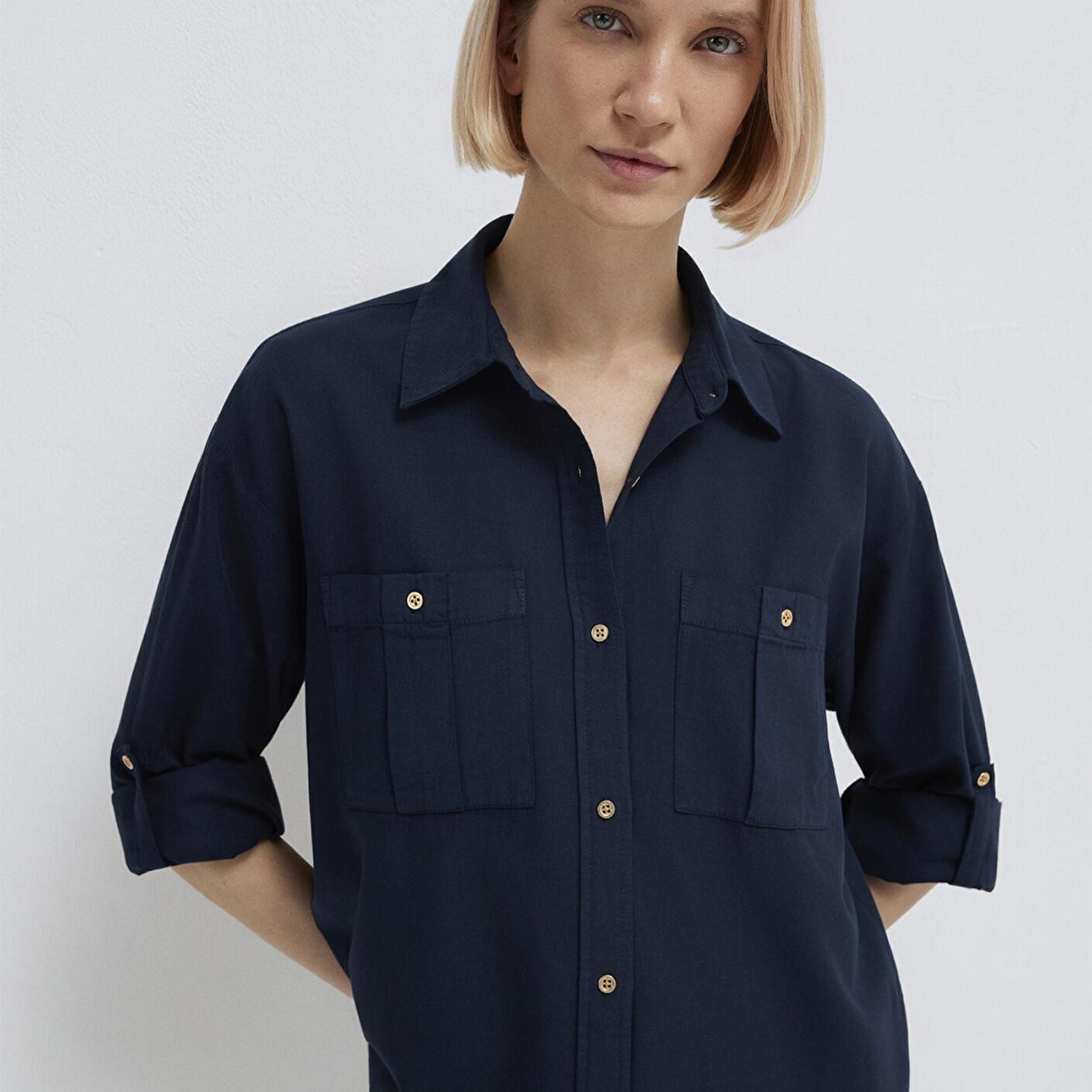 Mavi Düğme Detaylı Lacivert Gömlek Loose Fit / Bol Rahat Kesim 1211383-70492