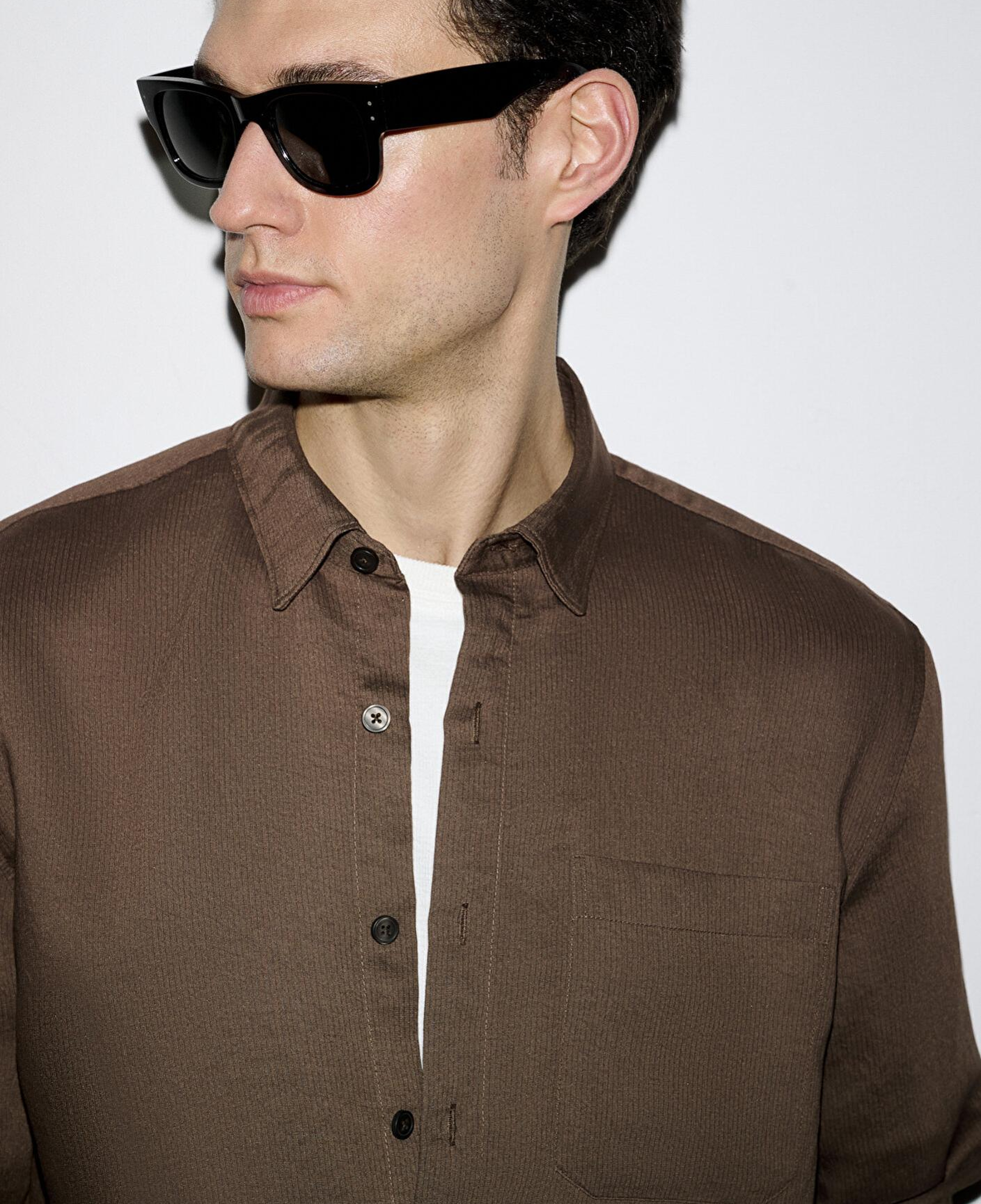 Mavi Dokulu Kahverengi Gömlek Regular Fit / Normal Kesim 0211877-91414