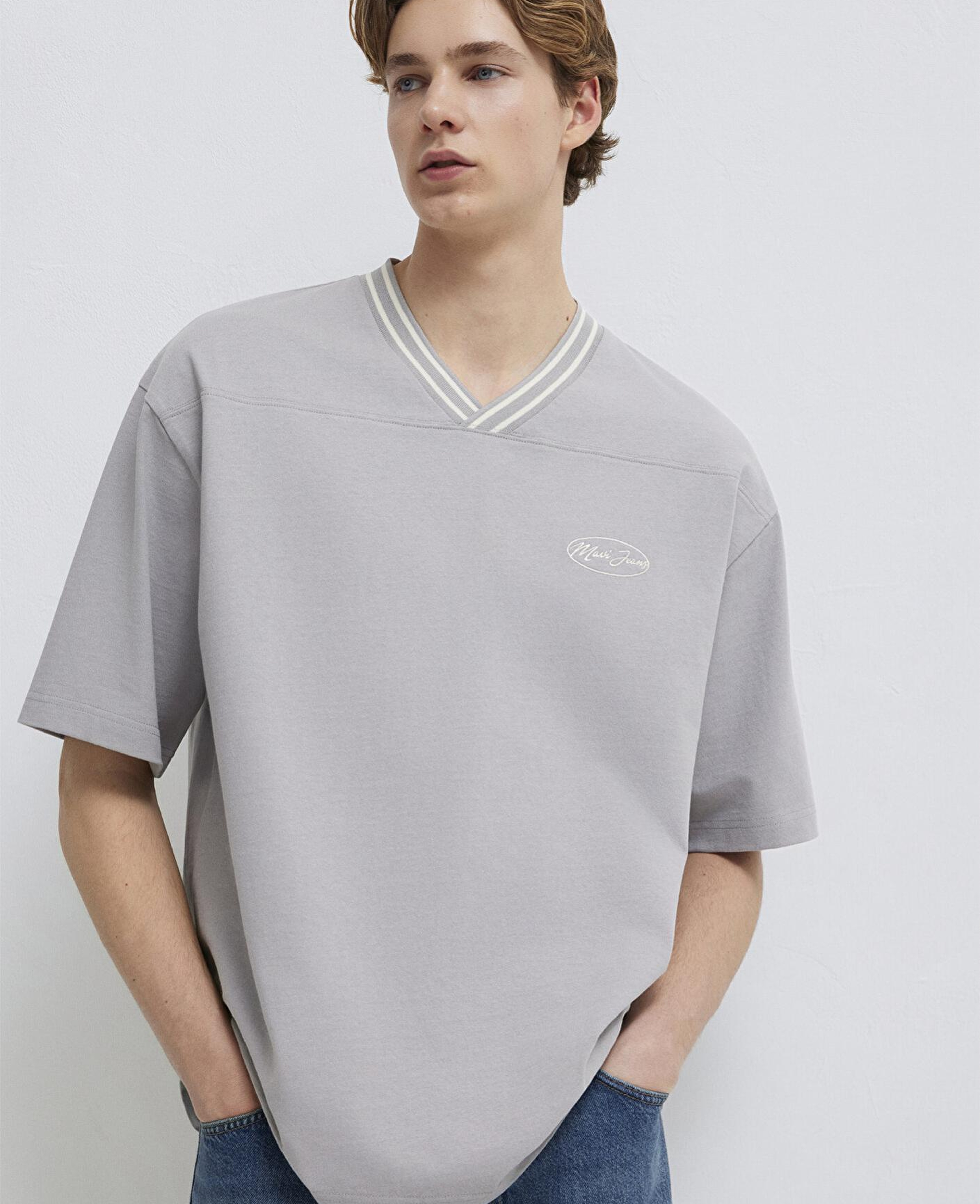 Mavi Mavi Jeans Nakışlı V Yaka Gri Tişört Oversize / Geniş Kesim 0613171-80615