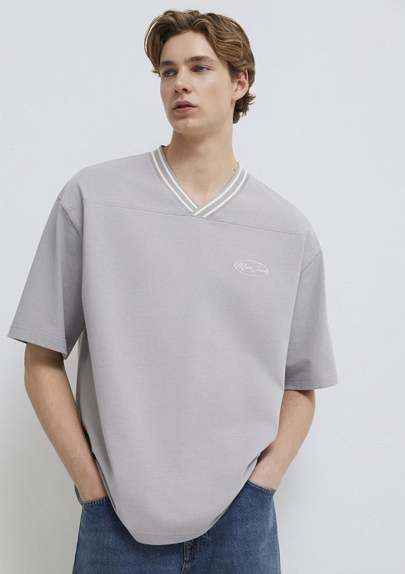 Mavi Mavi Jeans Nakışlı V Yaka Gri Tişört Oversize / Geniş Kesim 0613171-80615