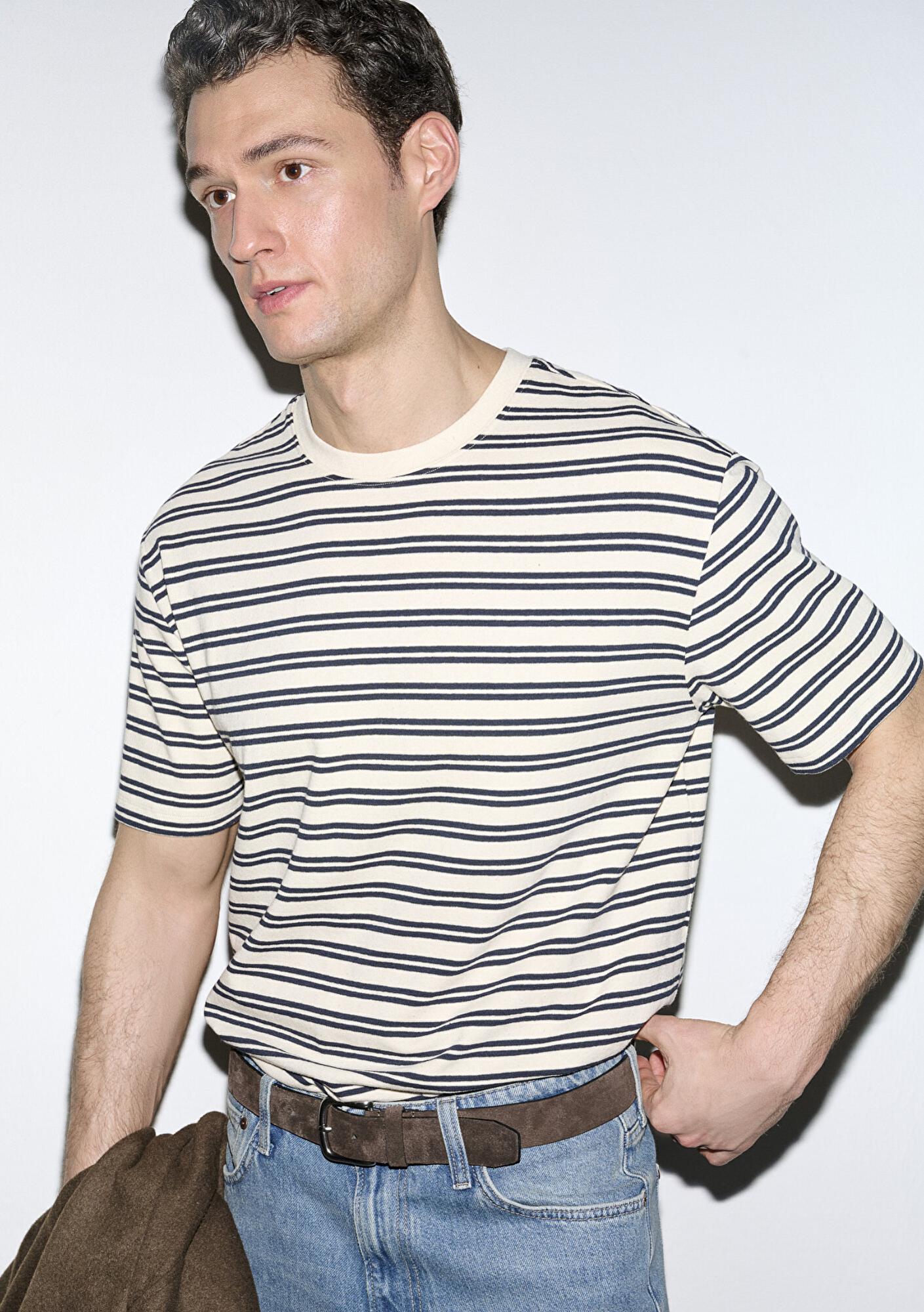 Mavi Lacivert Çizgili Ekru Tişört Loose Fit / Bol Rahat Kesim 0613166-83699