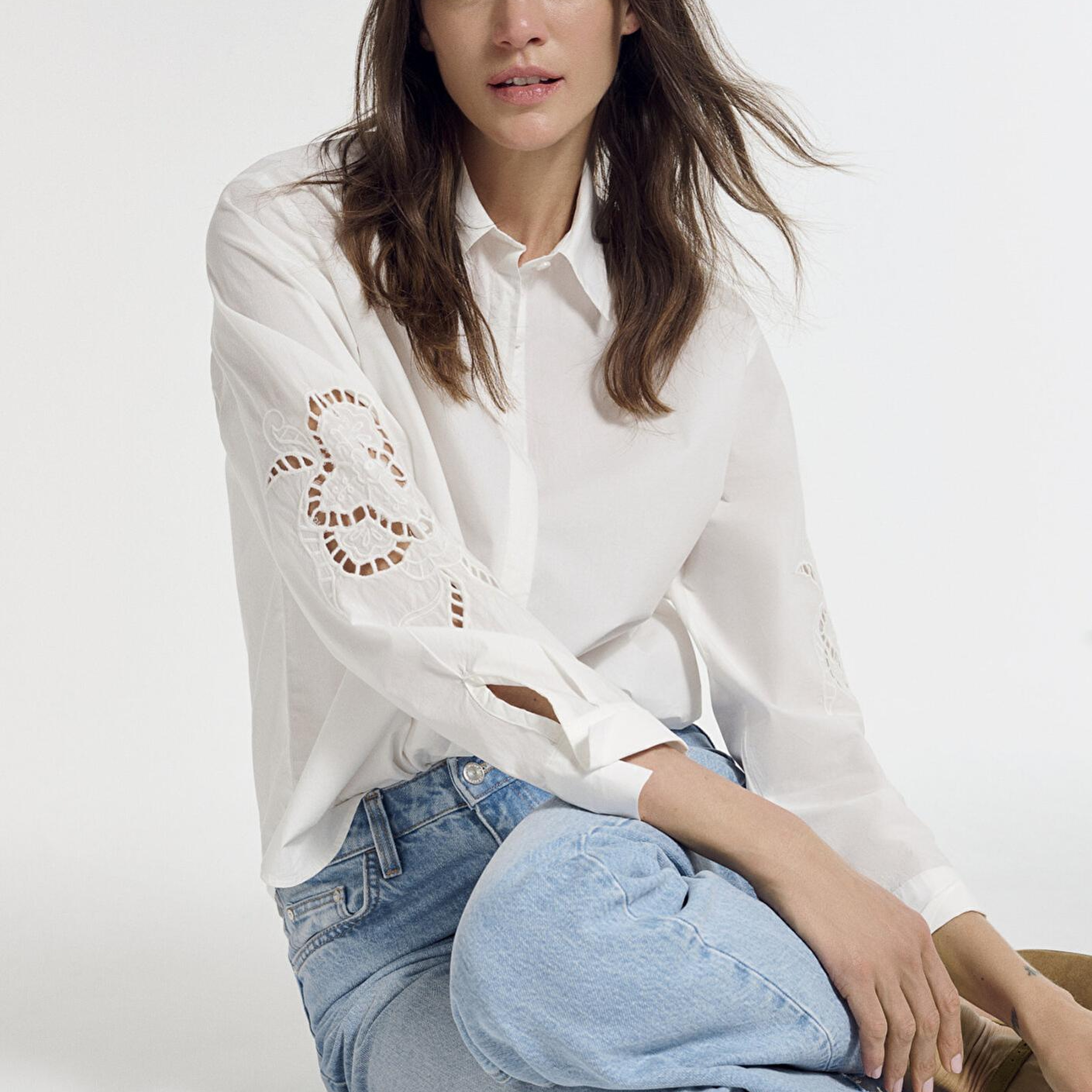 Mavi Nakış Detaylı Ekru Gömlek Loose Fit / Bol Rahat Kesim 1211382-70057