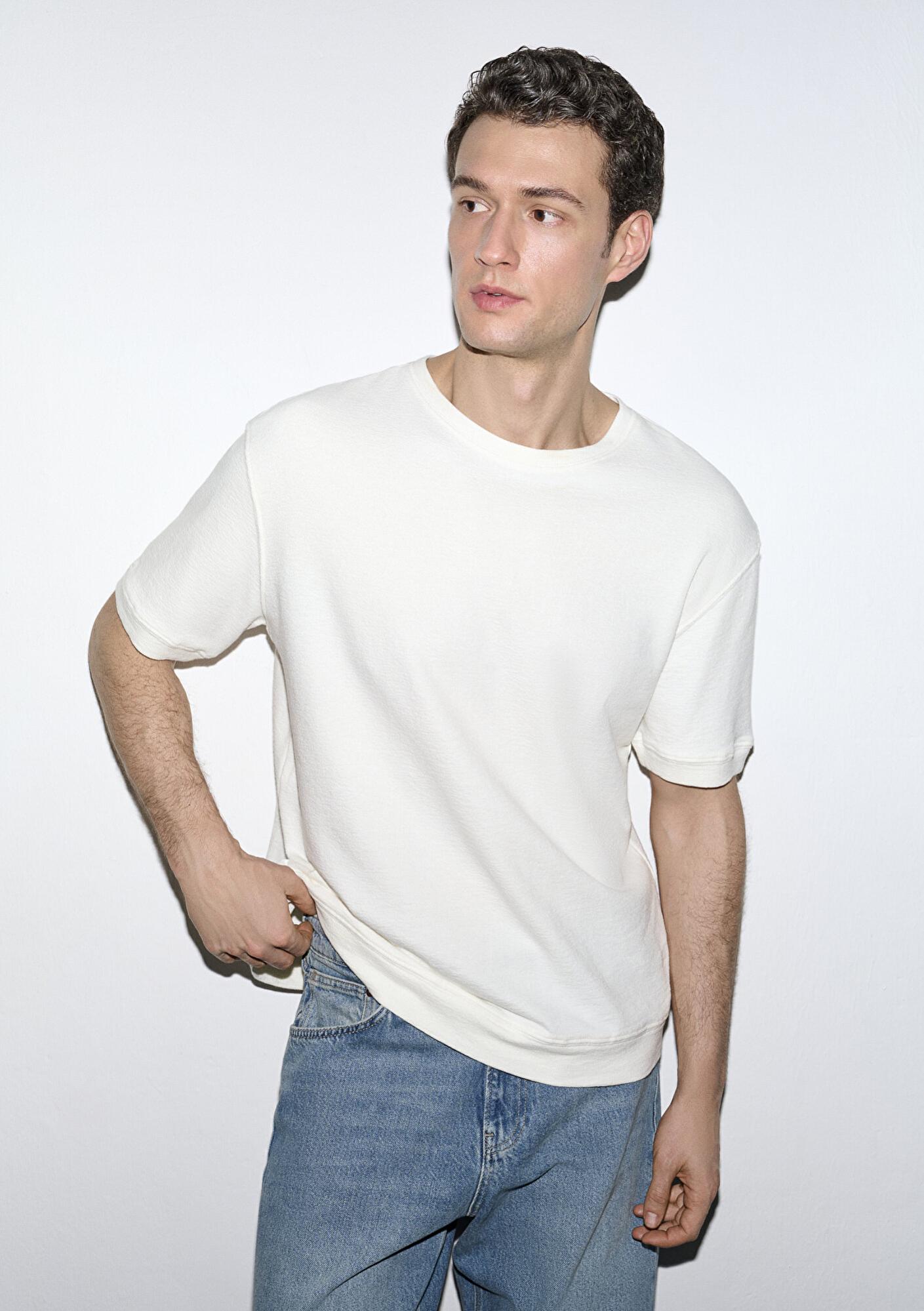 Mavi Bisiklet Yaka Ekru Tişört Loose Fit / Bol Rahat Kesim 0613161-70057