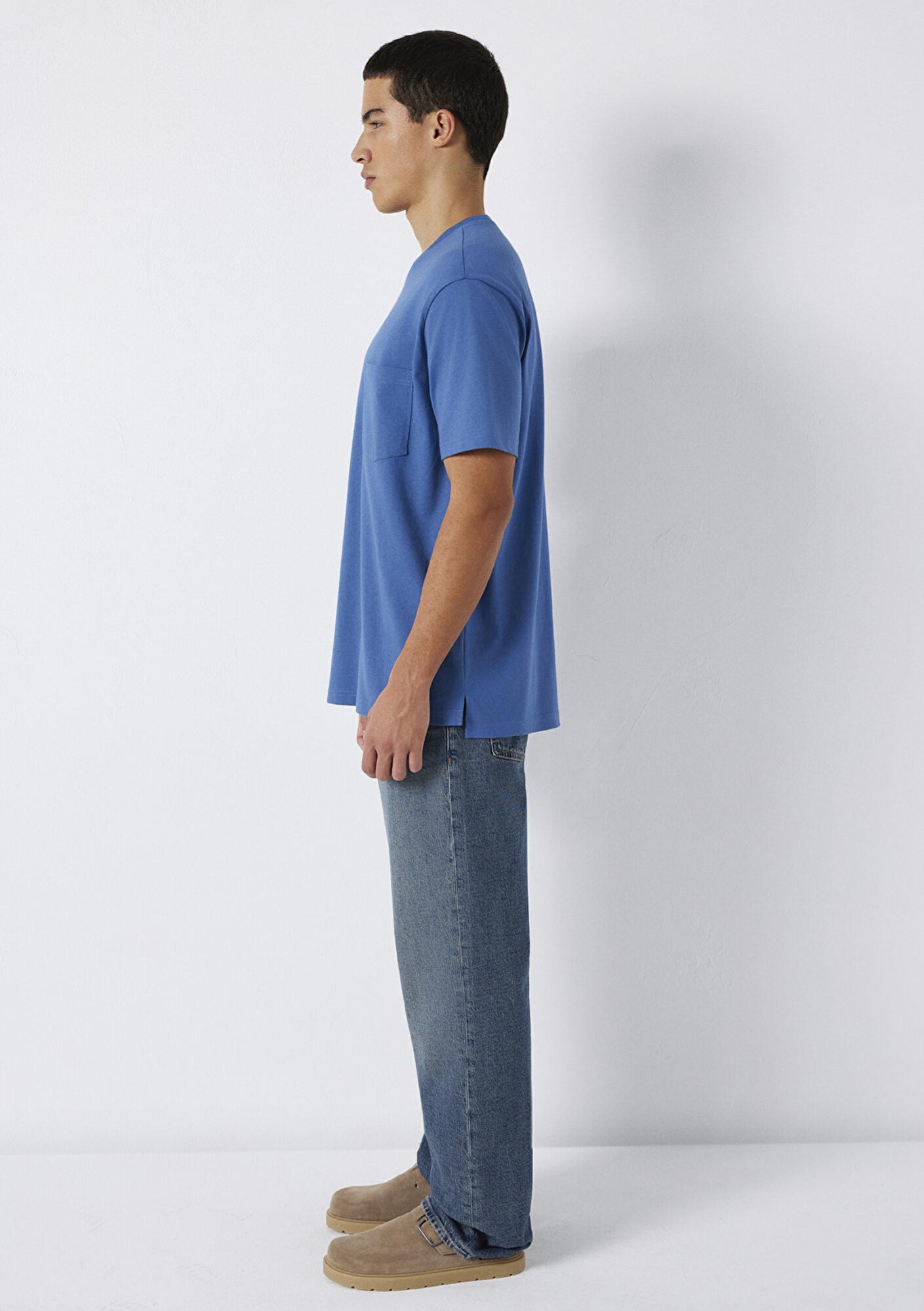 Mavi Cep Detaylı Mavi Basic Tişört Loose Fit / Bol Rahat Kesim 066248-70719