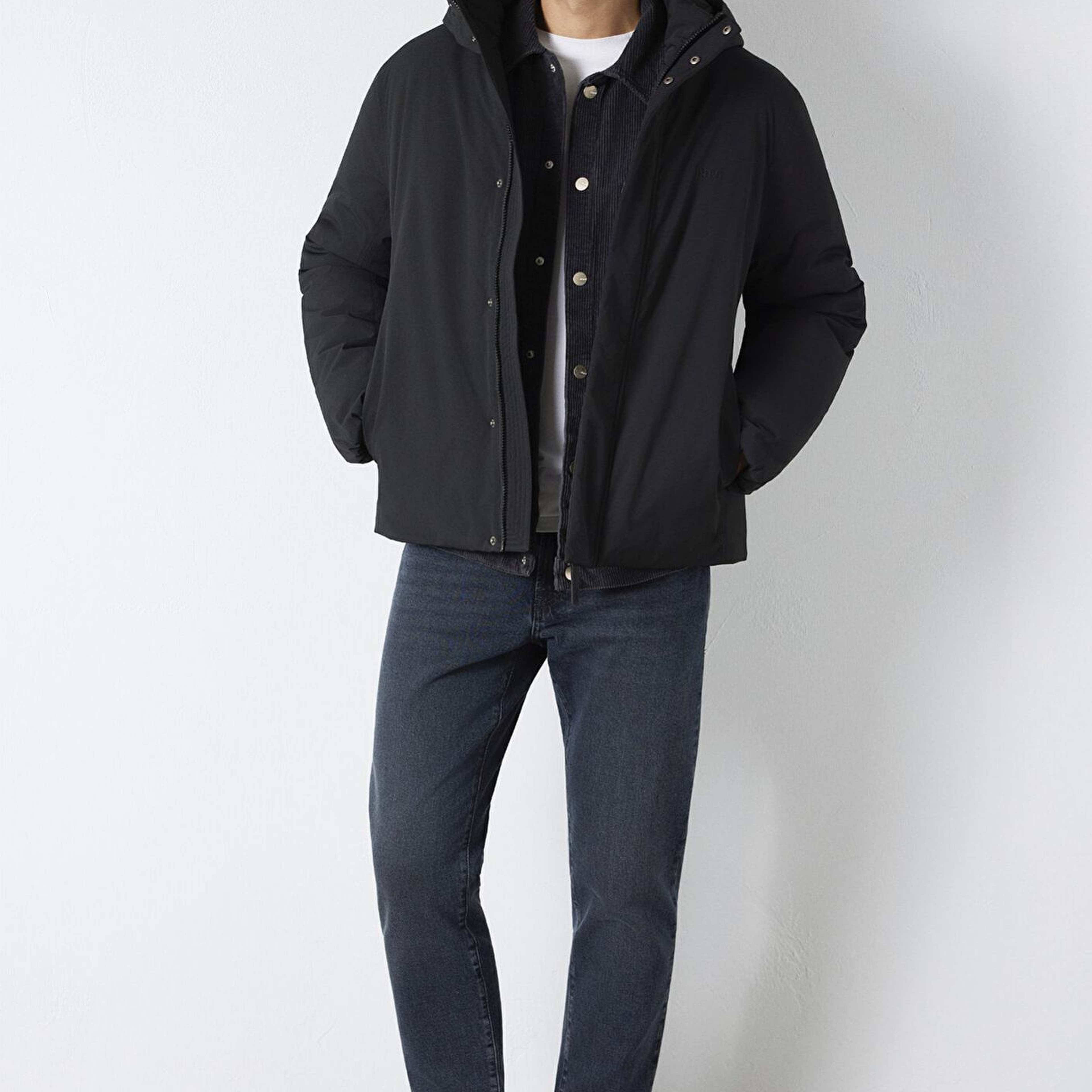 Mavi Kapüşonlu Siyah Şişme Mont 0110758-71379