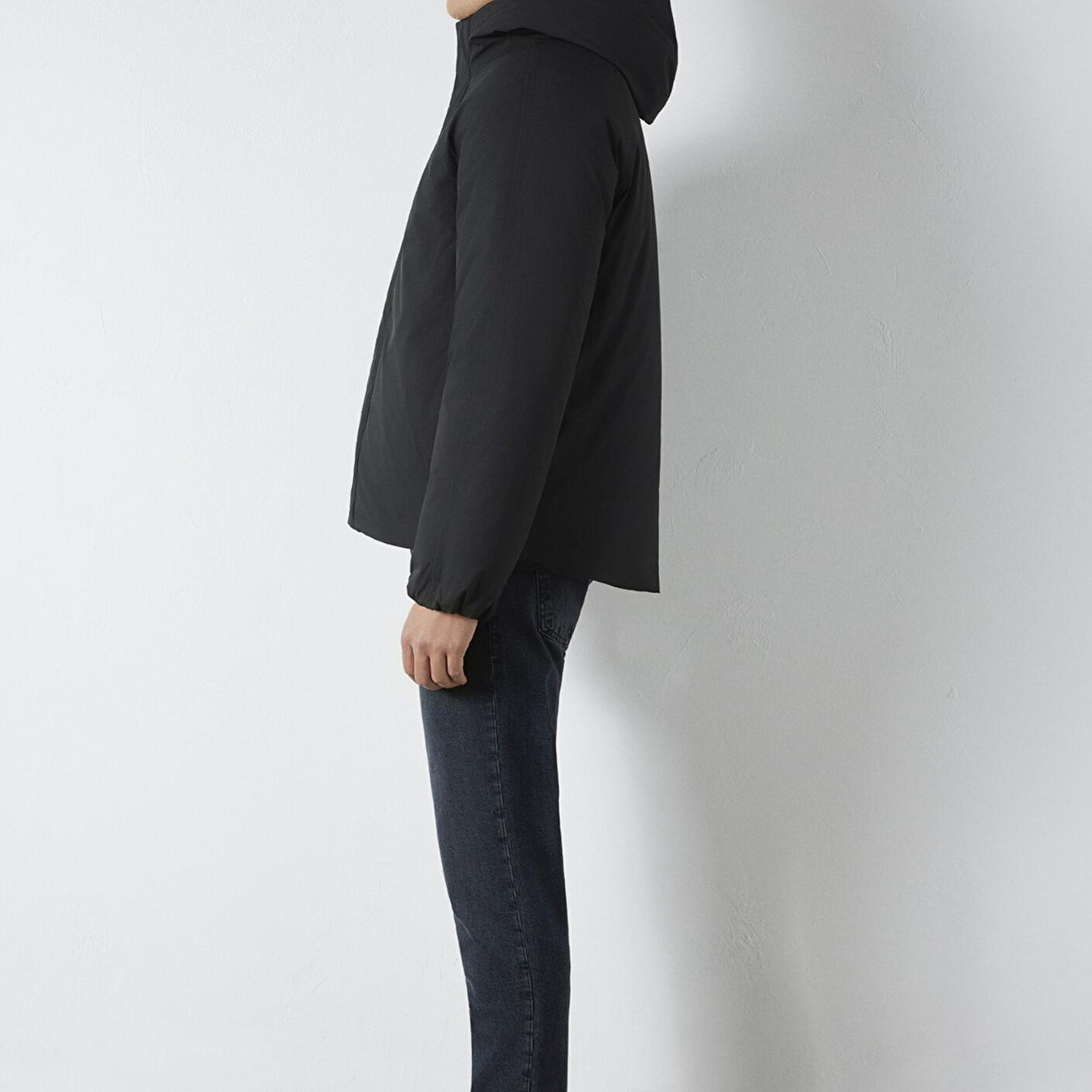 Mavi Kapüşonlu Siyah Şişme Mont 0110758-71379