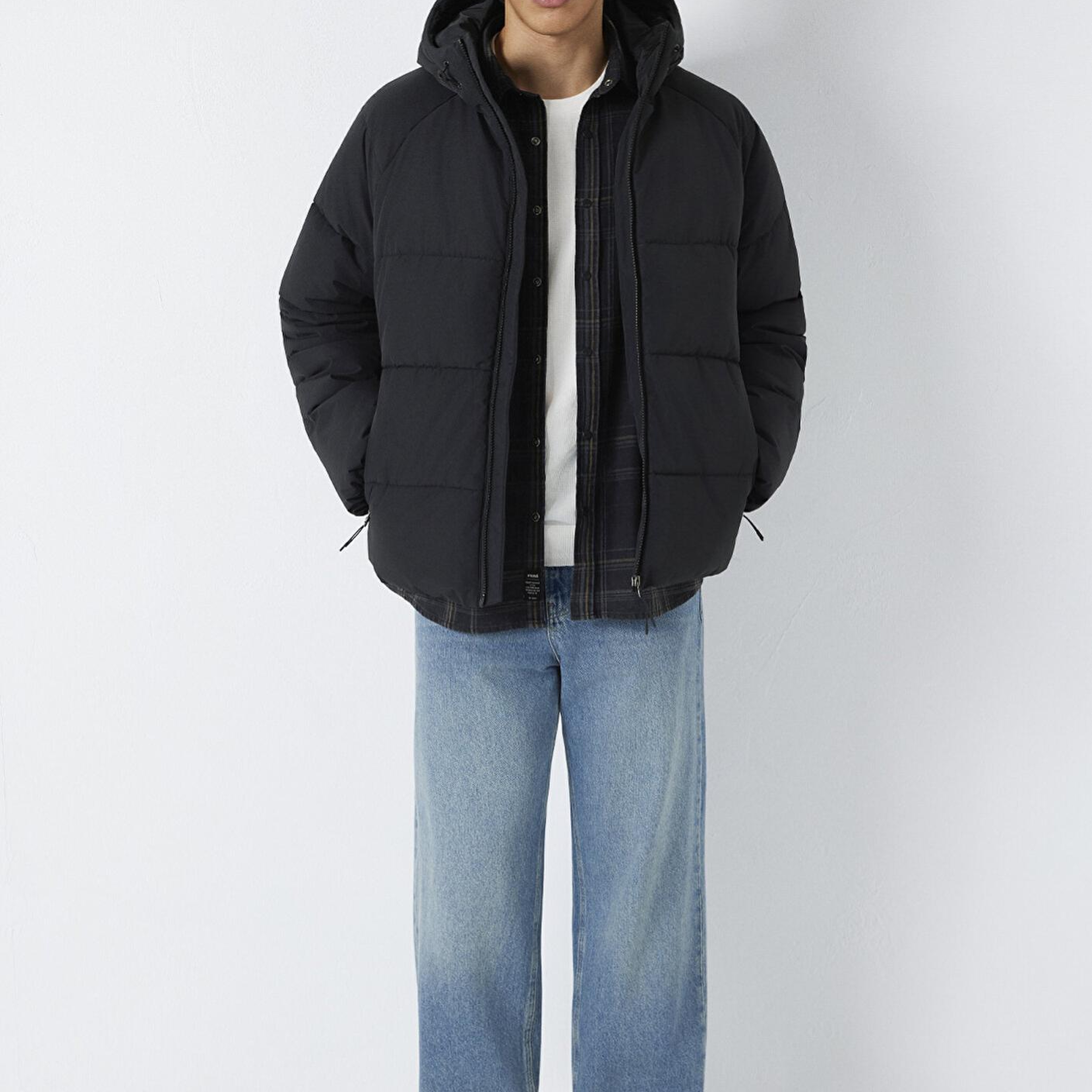 Mavi Kapüşonlu Siyah Şişme Mont 0110756-71379