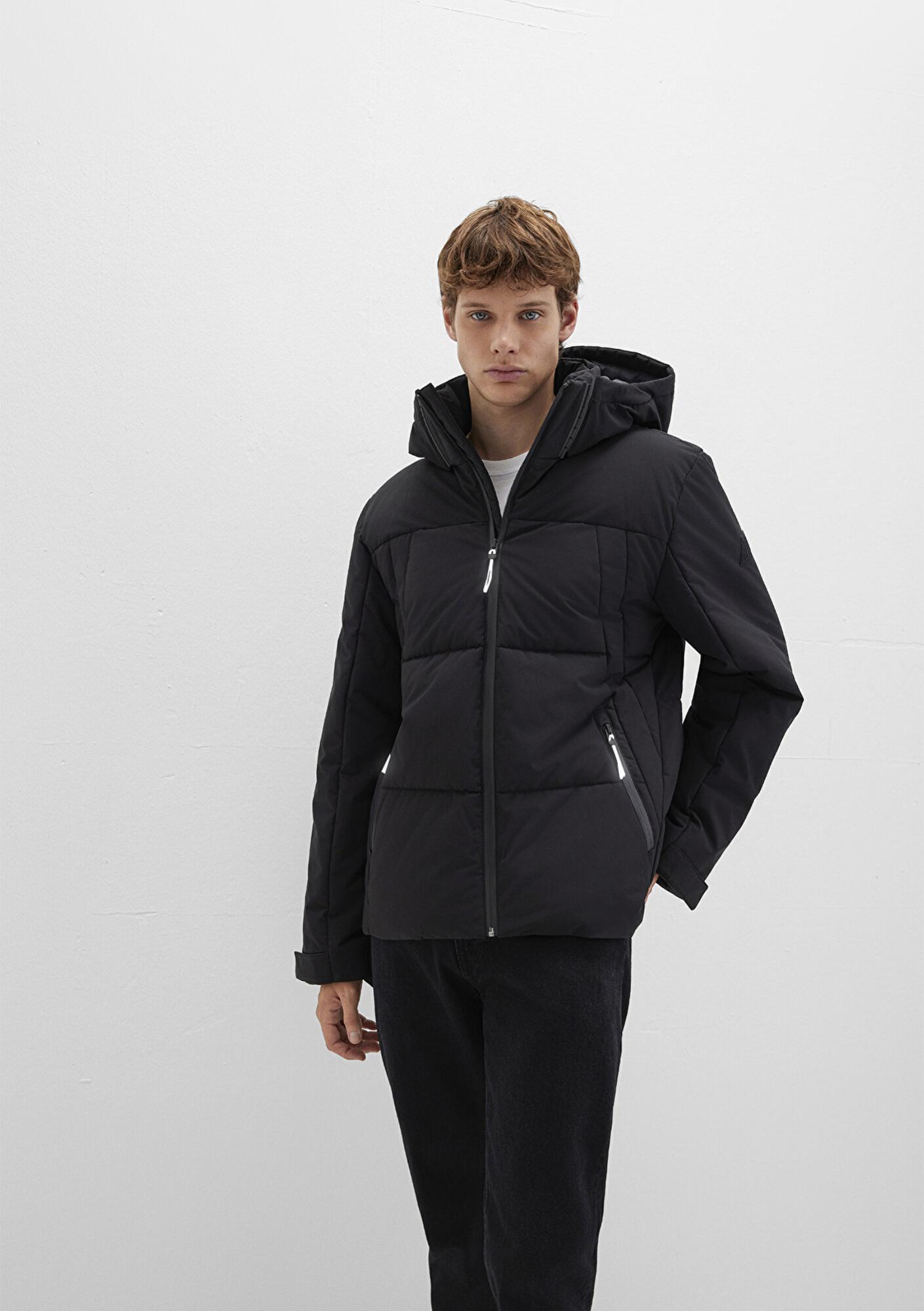 Mavi Su İtici Kapüşonlu Siyah Şişme Mont 0110675-71379