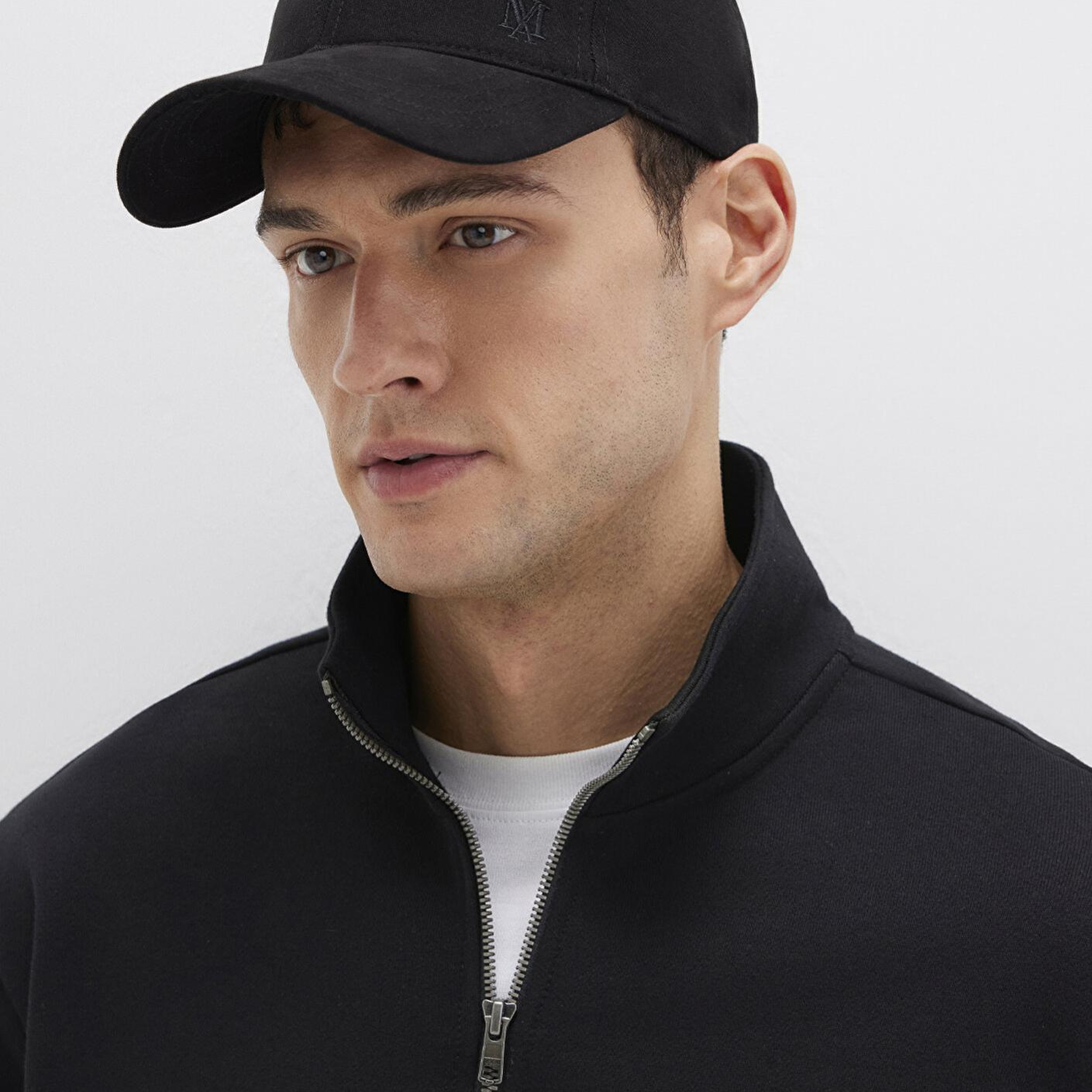 Mavi Mühür Logo Nakışlı Siyah Şapka 0911882-900