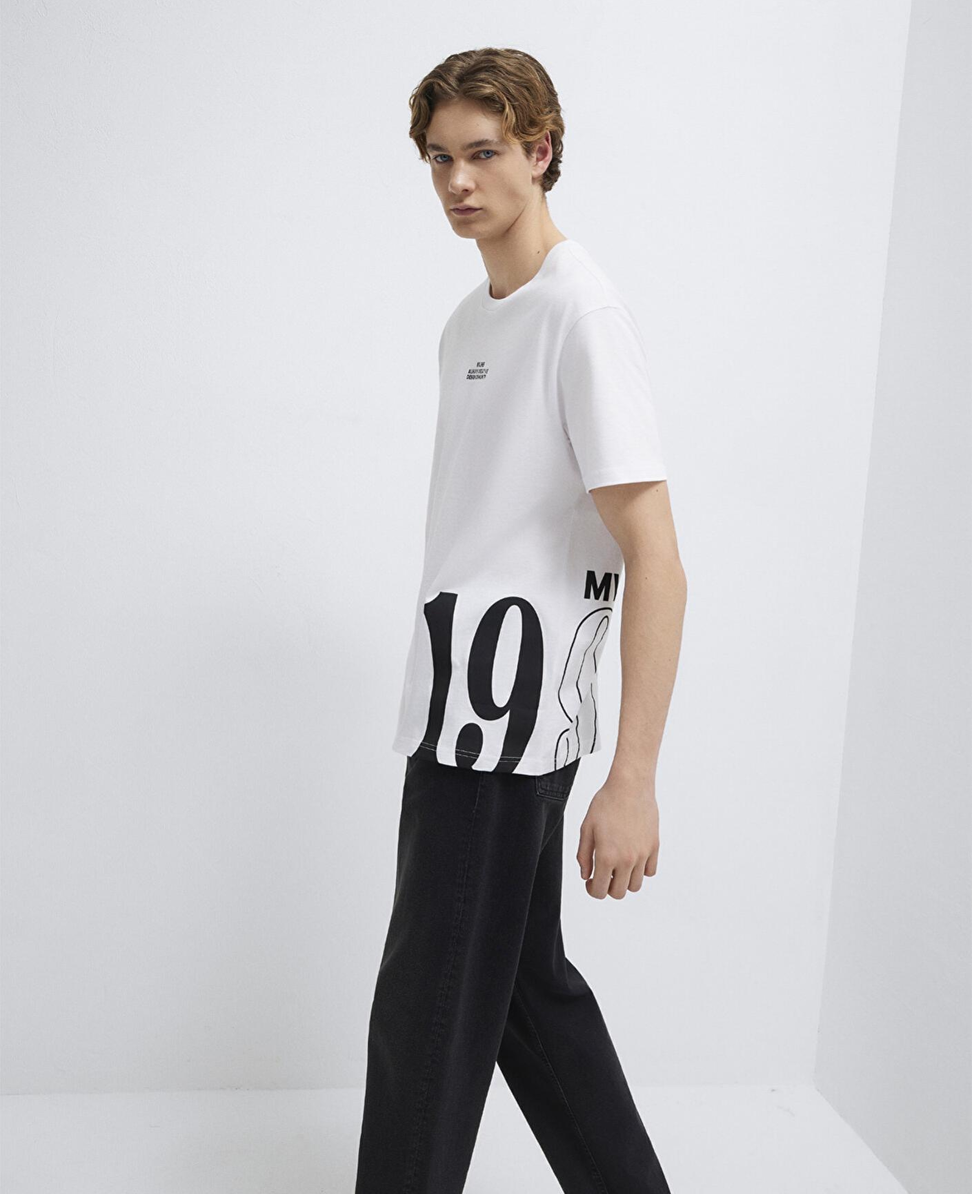 Mavi 1991 Baskılı Beyaz Tişört Loose Fit / Bol Rahat Kesim 0612539-620