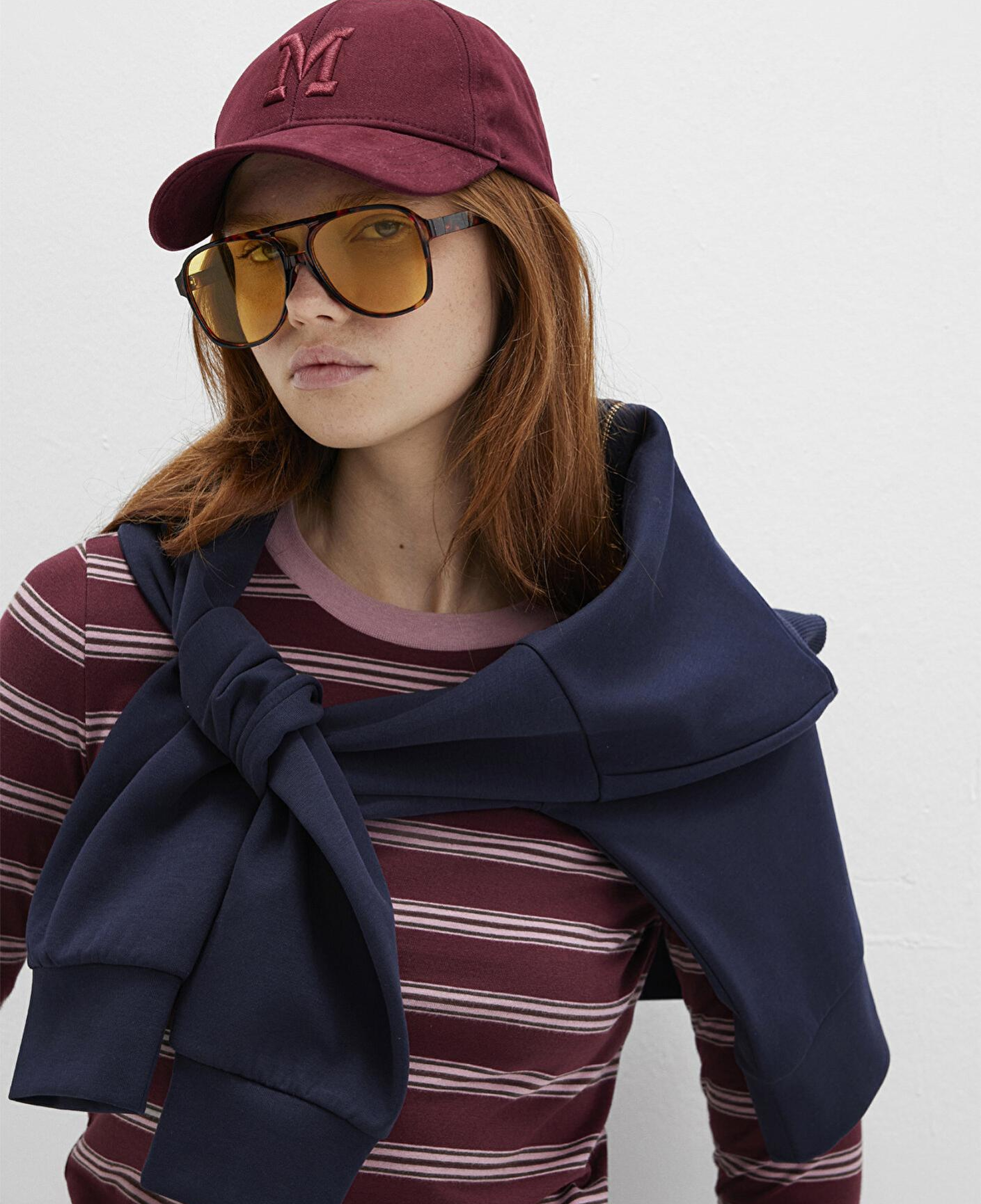 Mavi M Logo Detaylı Bordo Şapka 1912255-82051