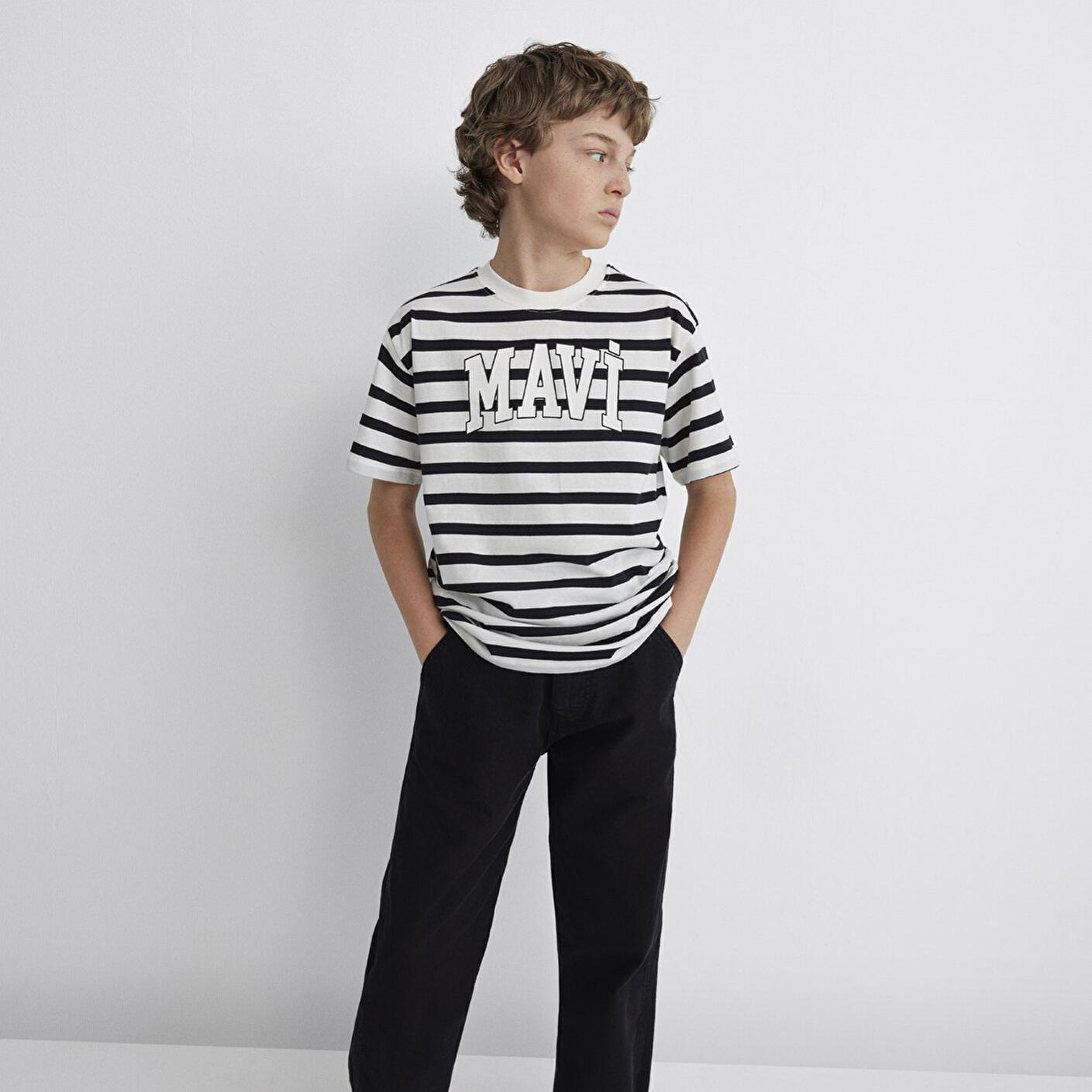 Mavi Mavi Logo Baskılı Siyah Çizgili Tişört Regular Fit / Normal Kesim 6610251-84041