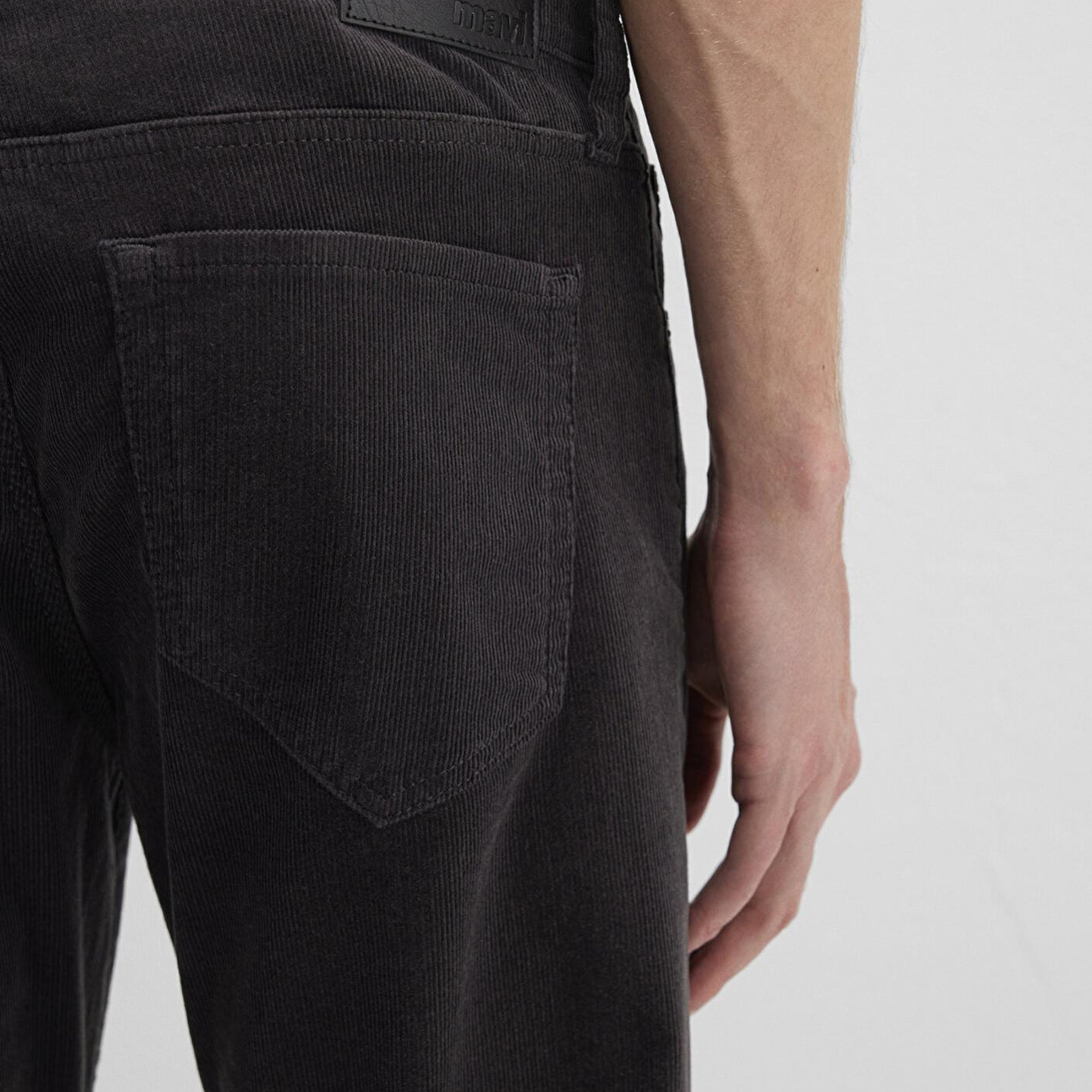 Mavi Hunter Koyu Antrasit Kadife Pantolon 0020235665