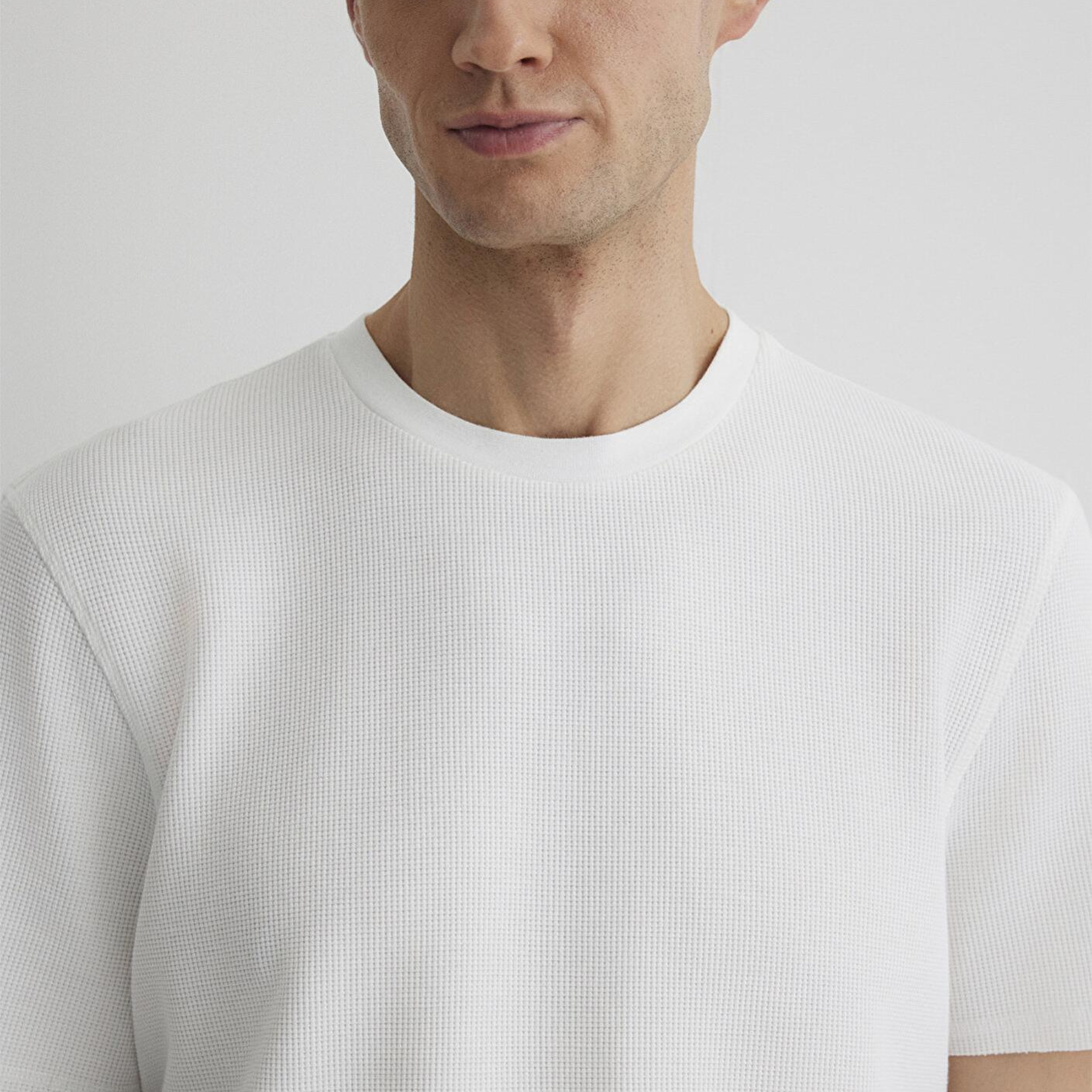 Mavi Dokulu Beyaz Basic Tişört Regular Fit / Normal Kesim 0610277-70054