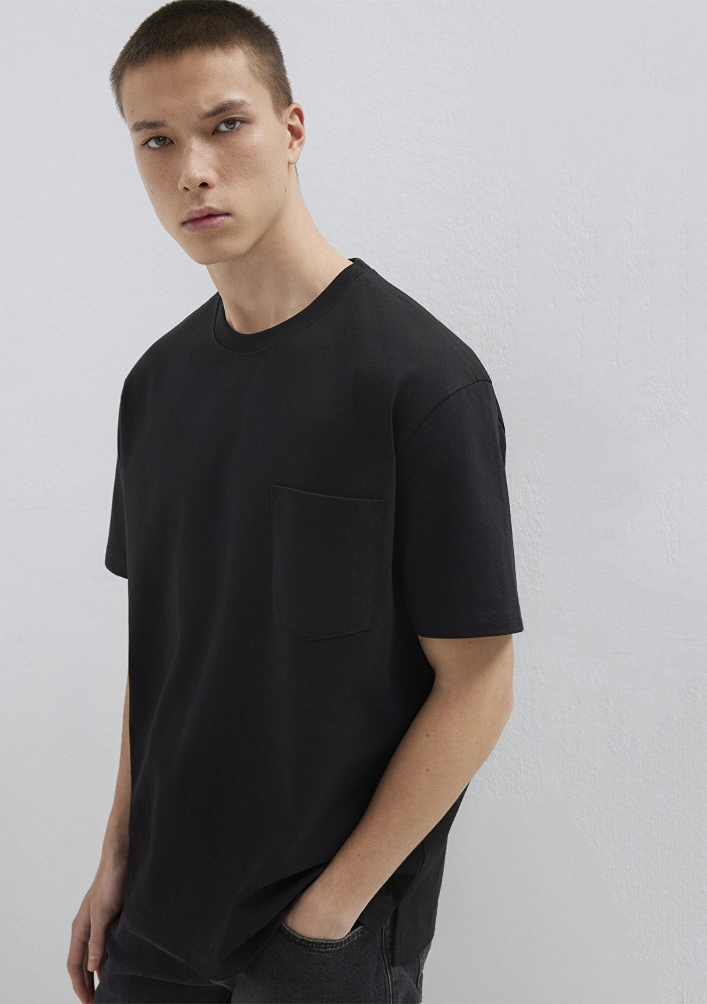 Mavi Cep Detaylı Siyah Basic Tişört Loose Fit / Bol Rahat Kesim 066248-900