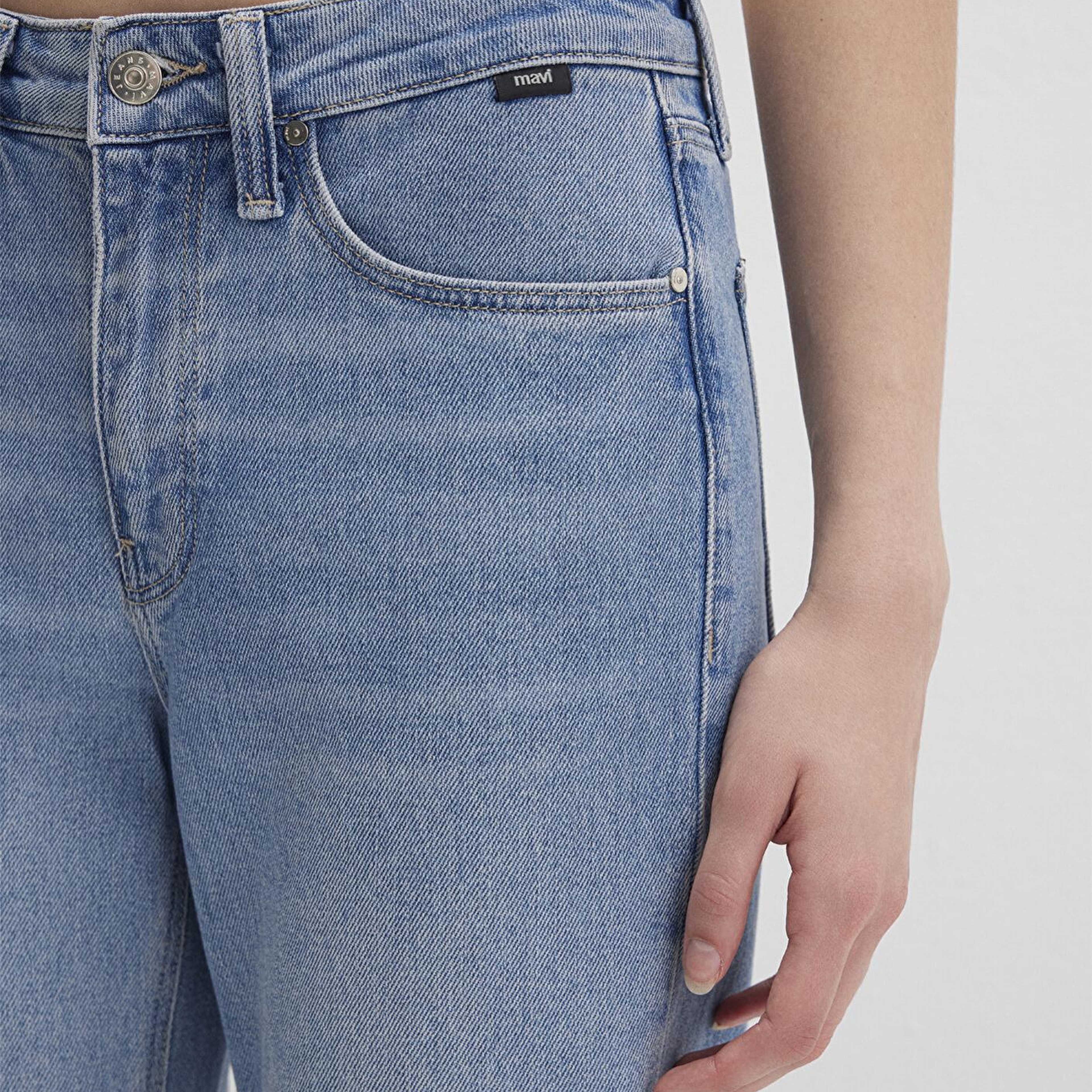 Mavi Bliss Mavi Premium Açık Mavi Jean Pantolon 101437-86450