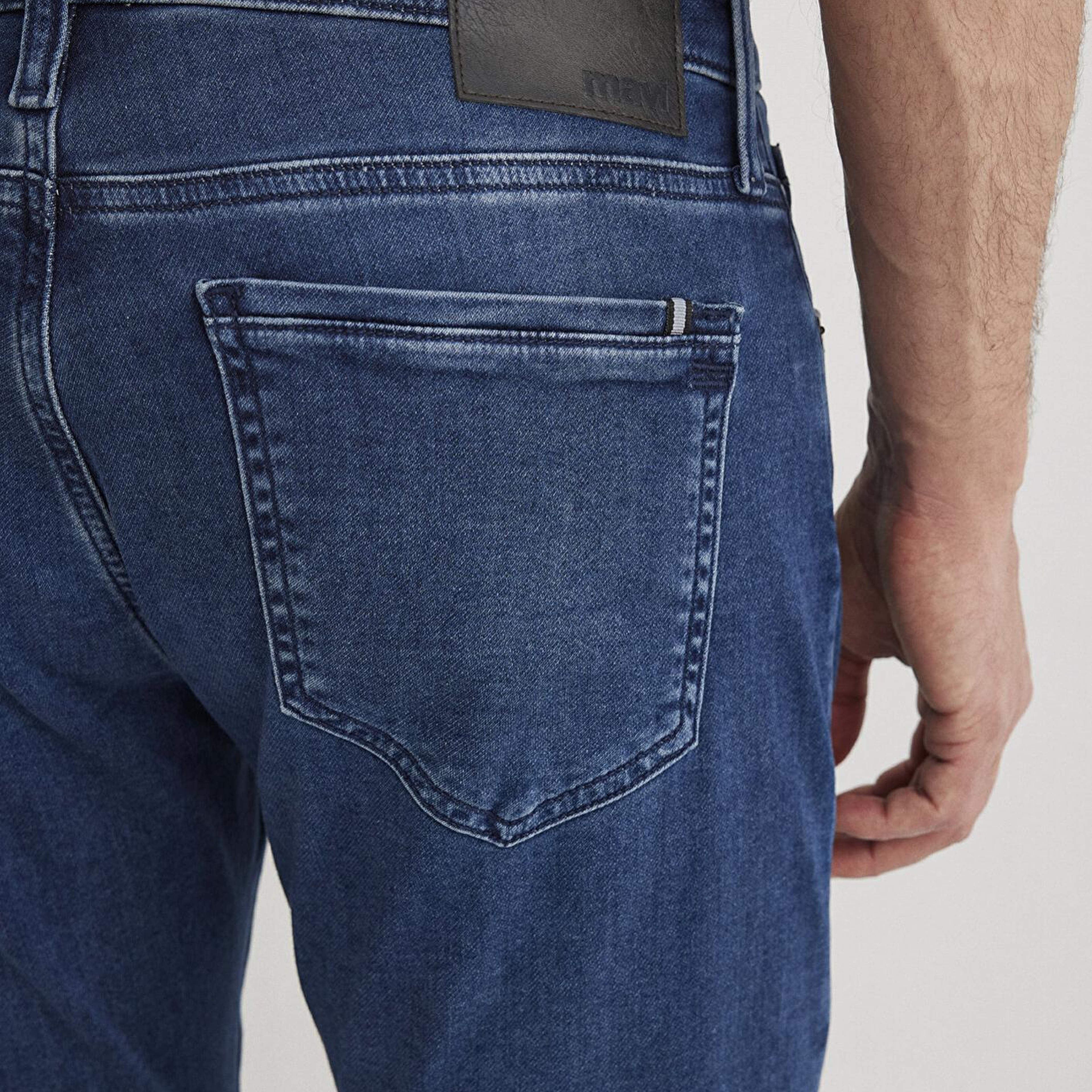 Mavi Marcus Sporty Koyu Mavi Jean Pantolon 0035182162