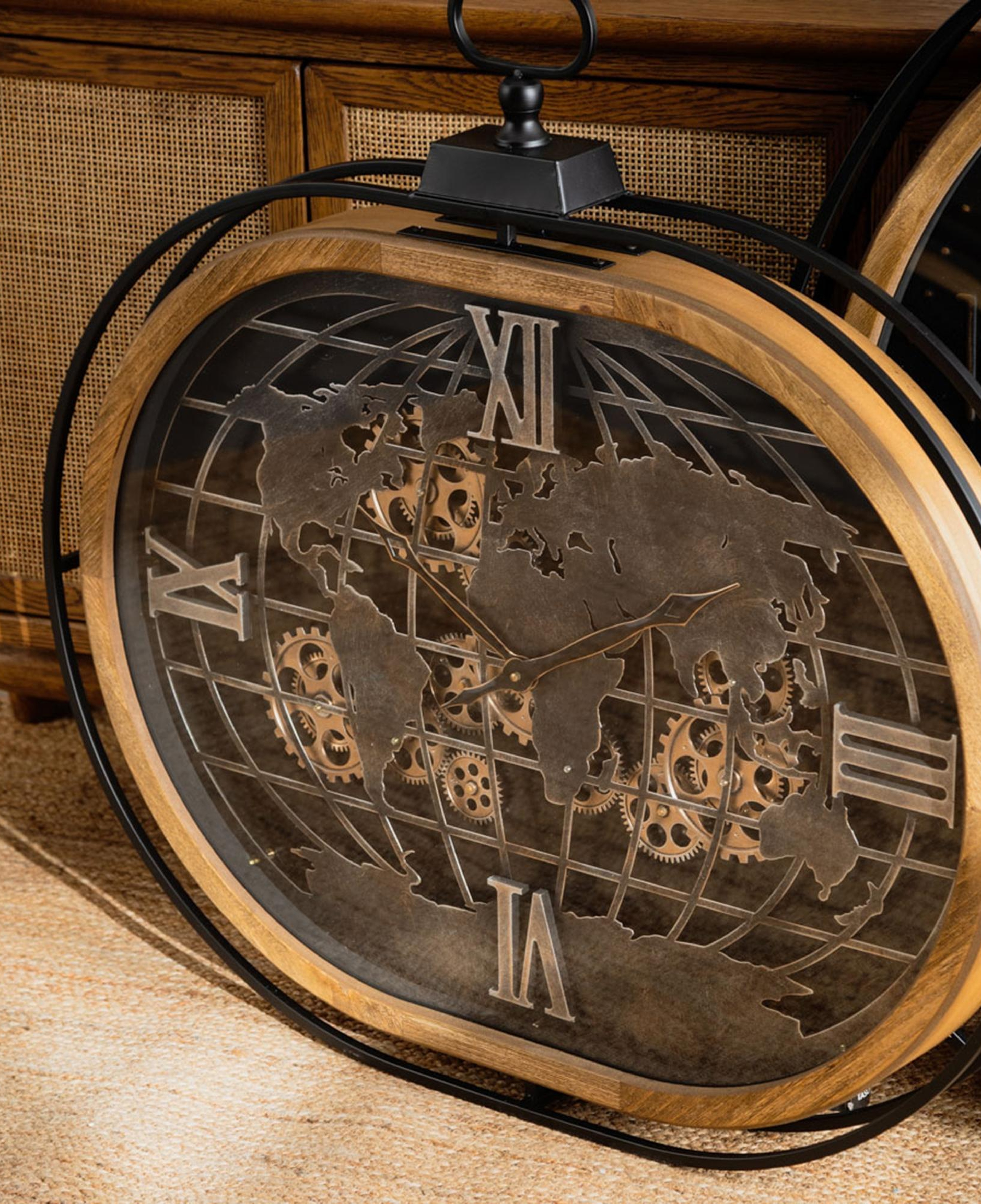 KALMAR ÇARKLI DUVAR SAATİ 86X67X8