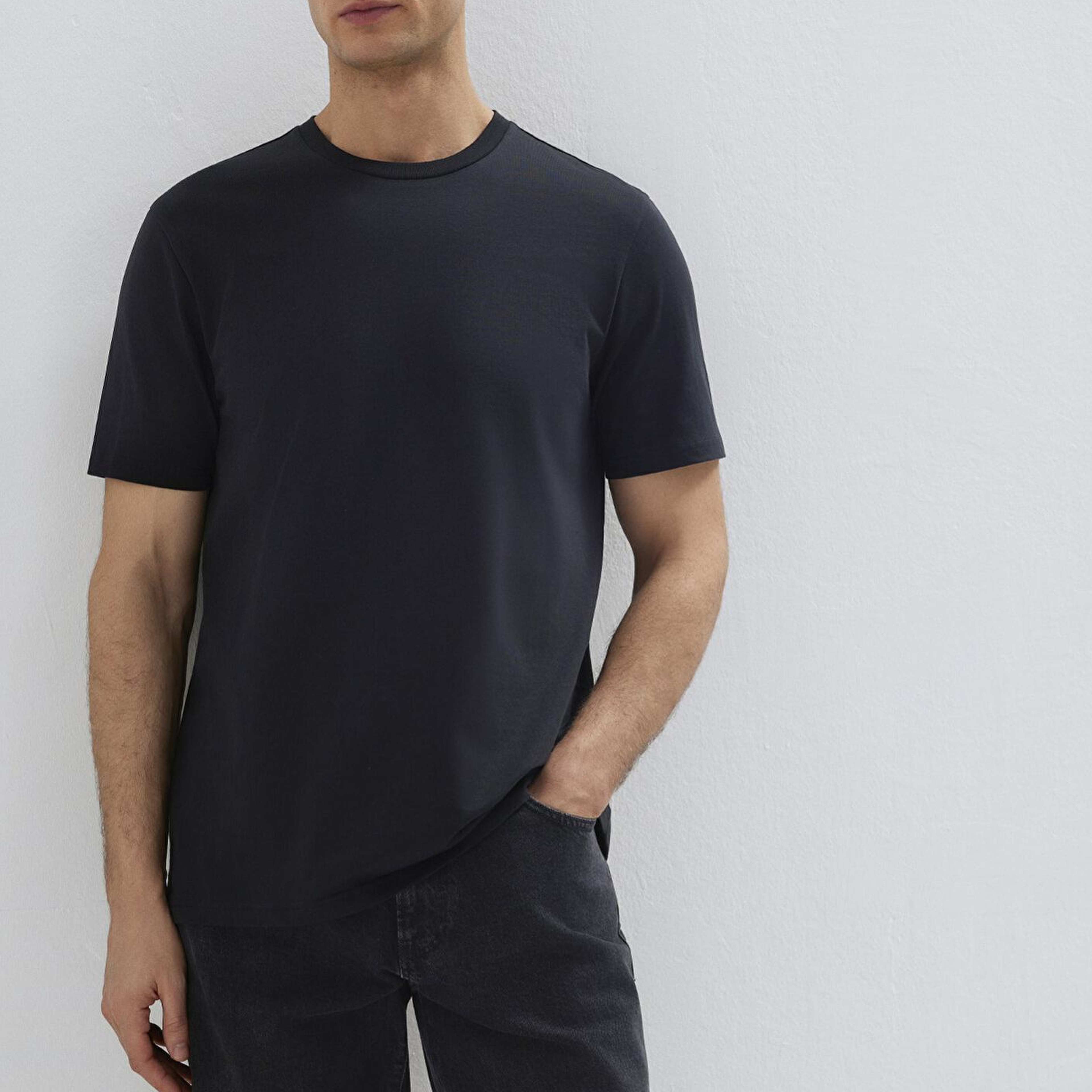 Mavi Organik Pamuk Siyah Tişört Regular Fit / Normal Kesim 066483-900