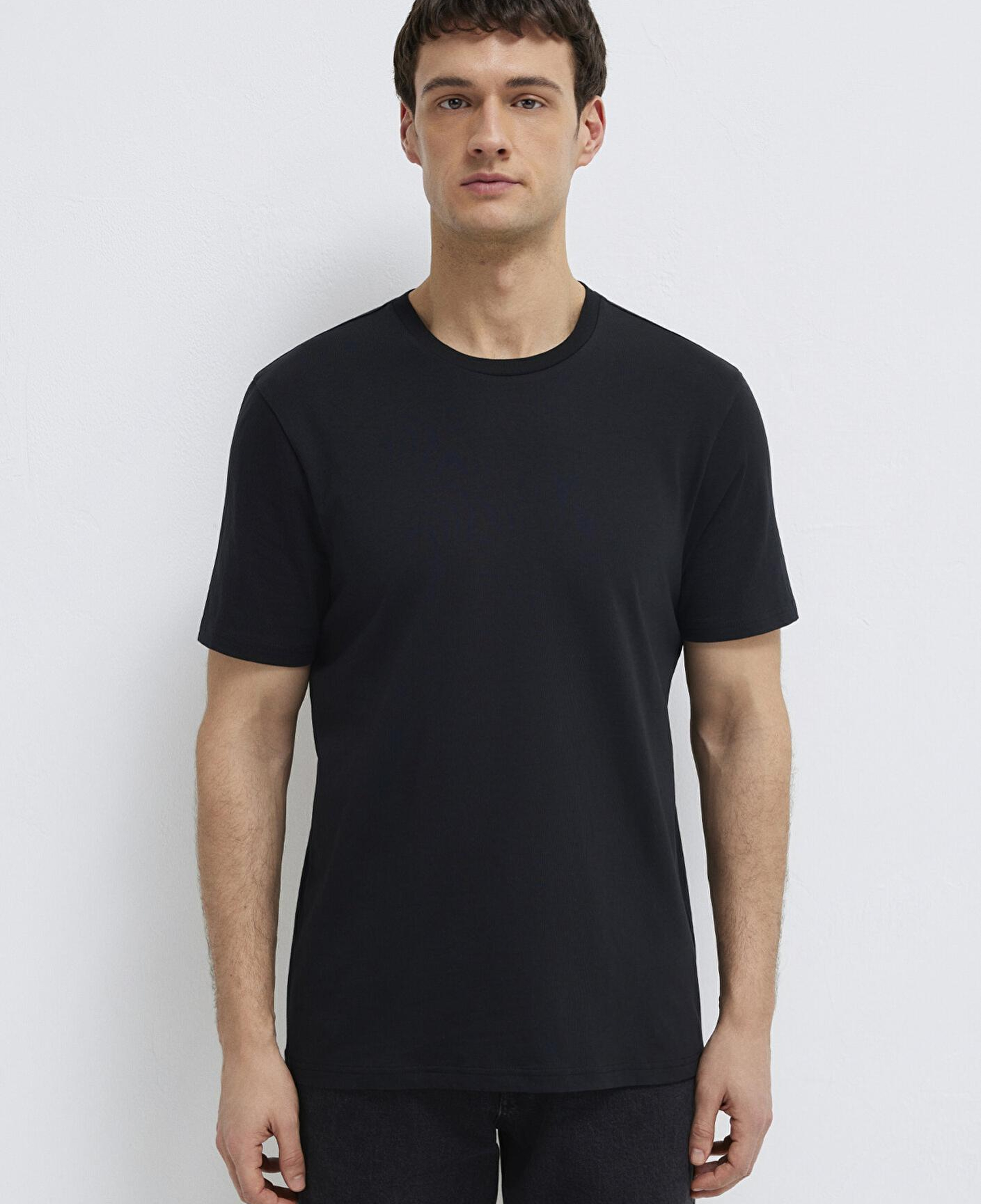 Mavi Organik Pamuk Siyah Tişört Regular Fit / Normal Kesim 066483-900