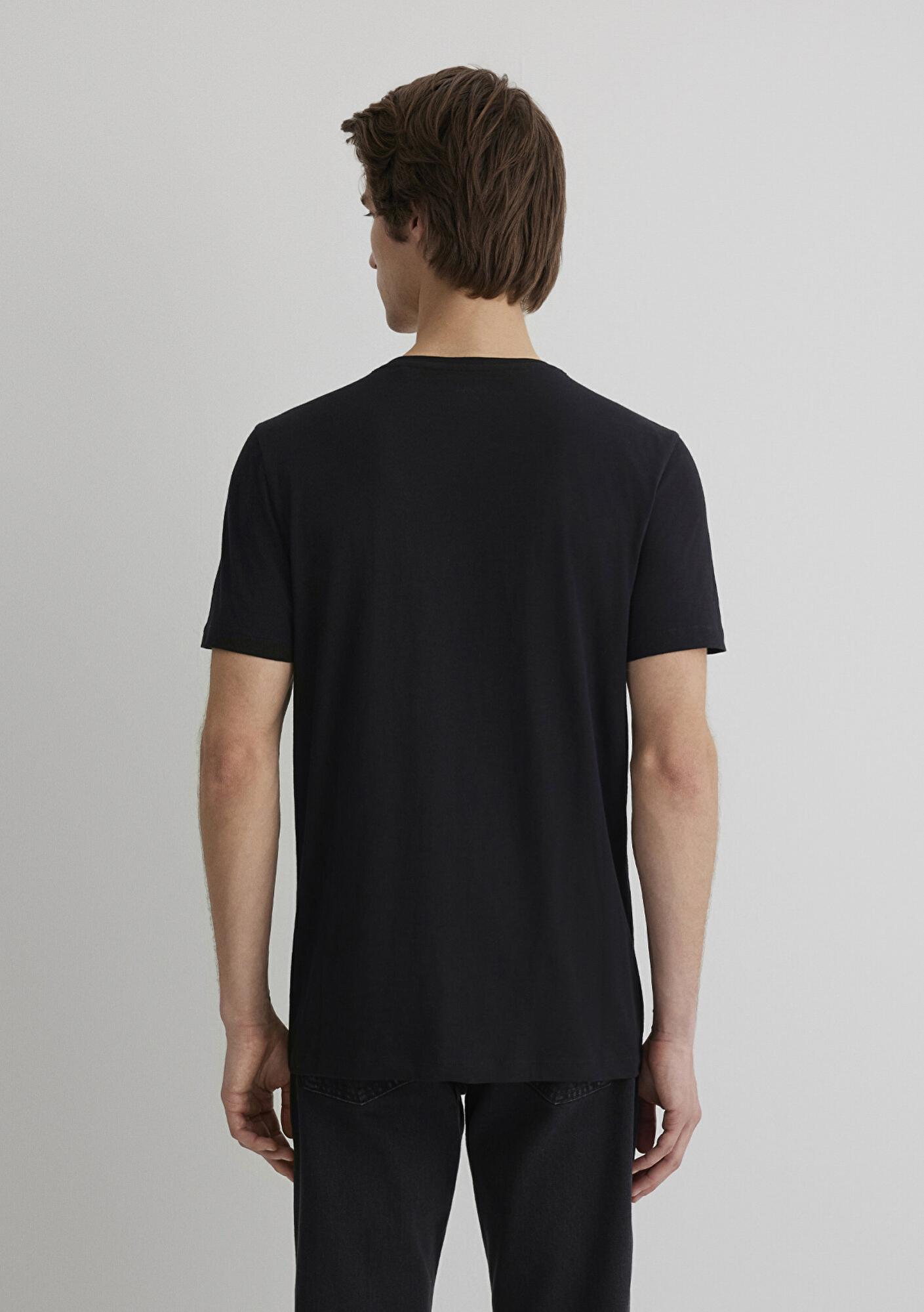 Mavi Flamlı Siyah Basic Tişört Fitted / Vücuda Oturan Kesim 064681-900