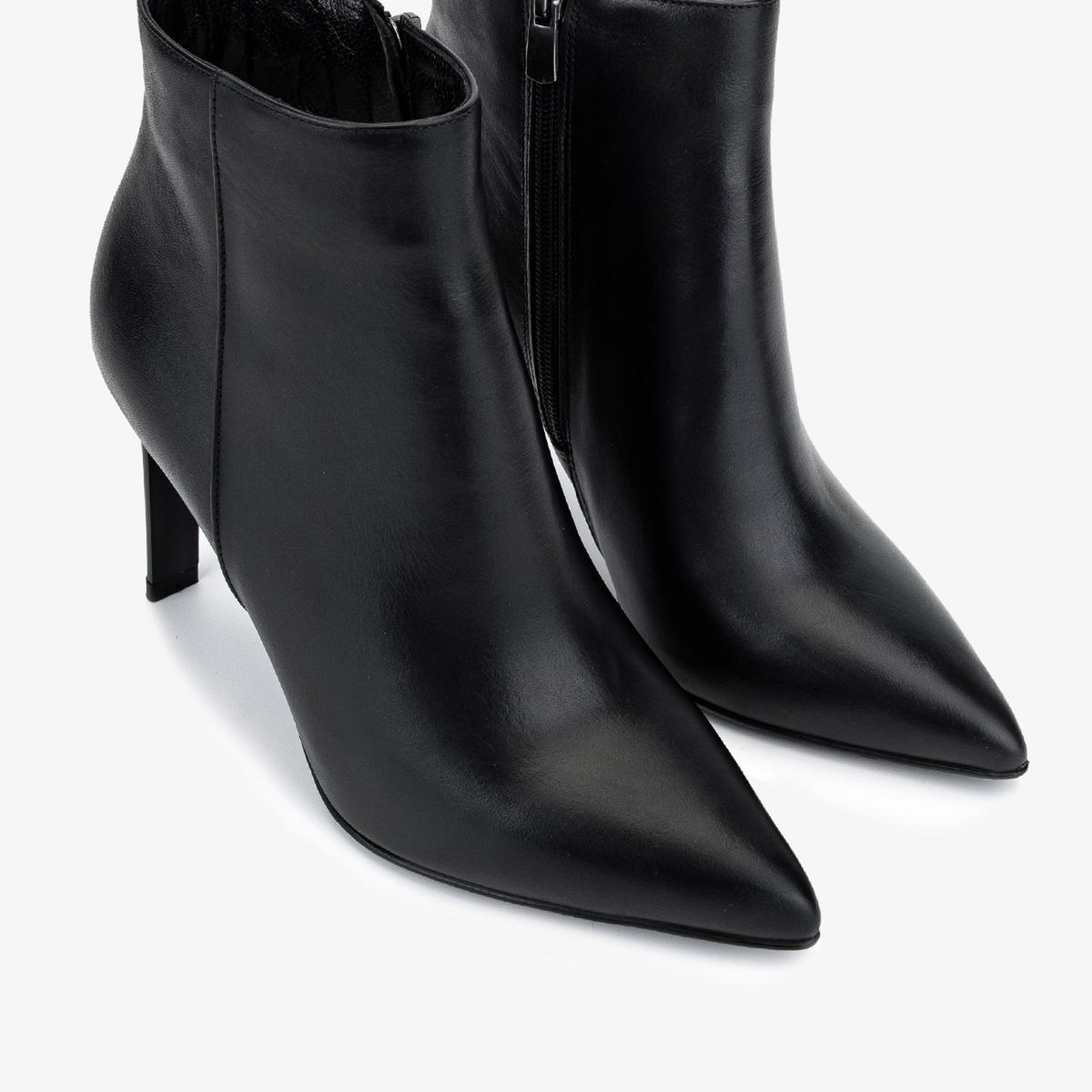 Valmenti Kadın Hakiki Deri Siyah Deri Topuklu Bot