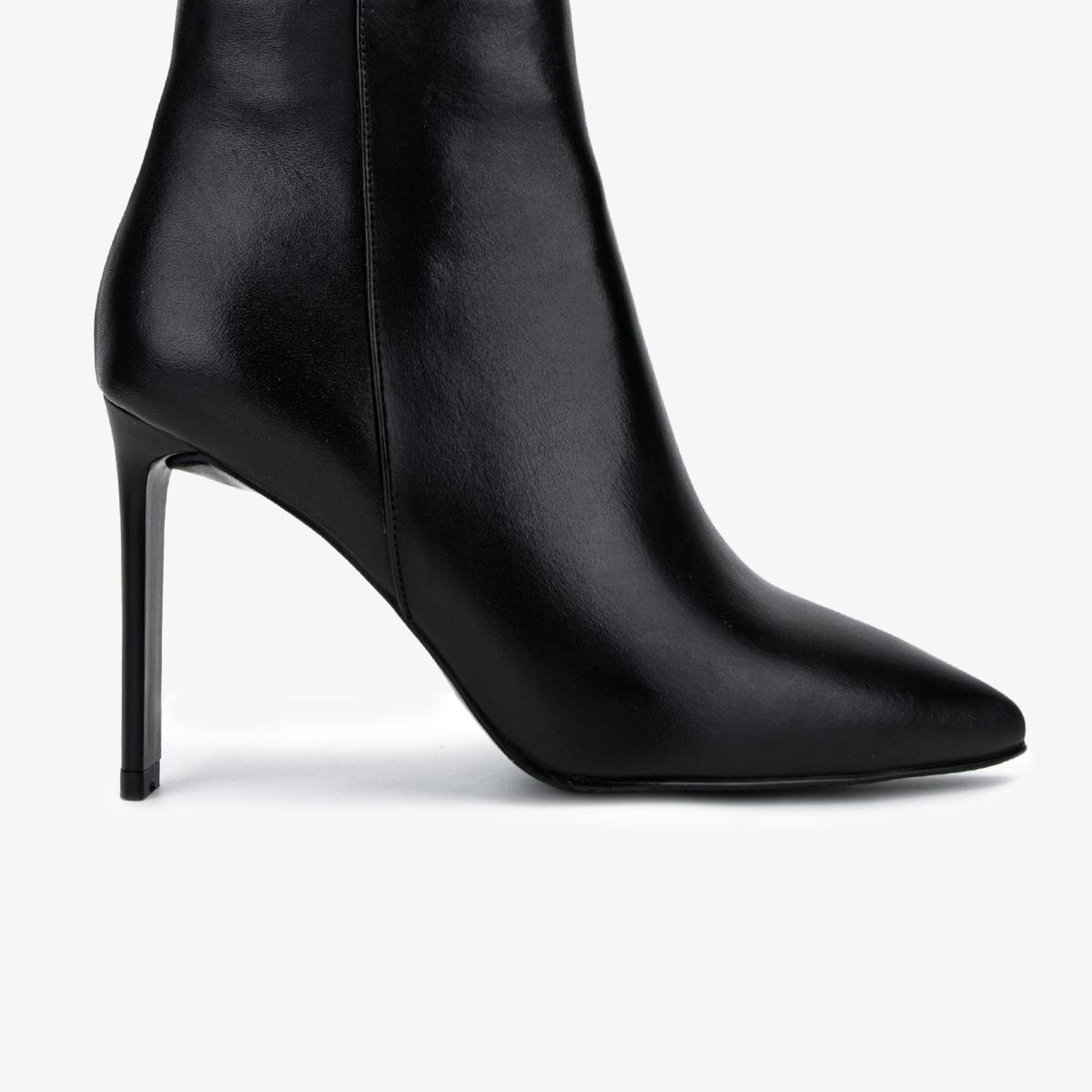 Valmenti Kadın Hakiki Deri Siyah Deri Topuklu Bot