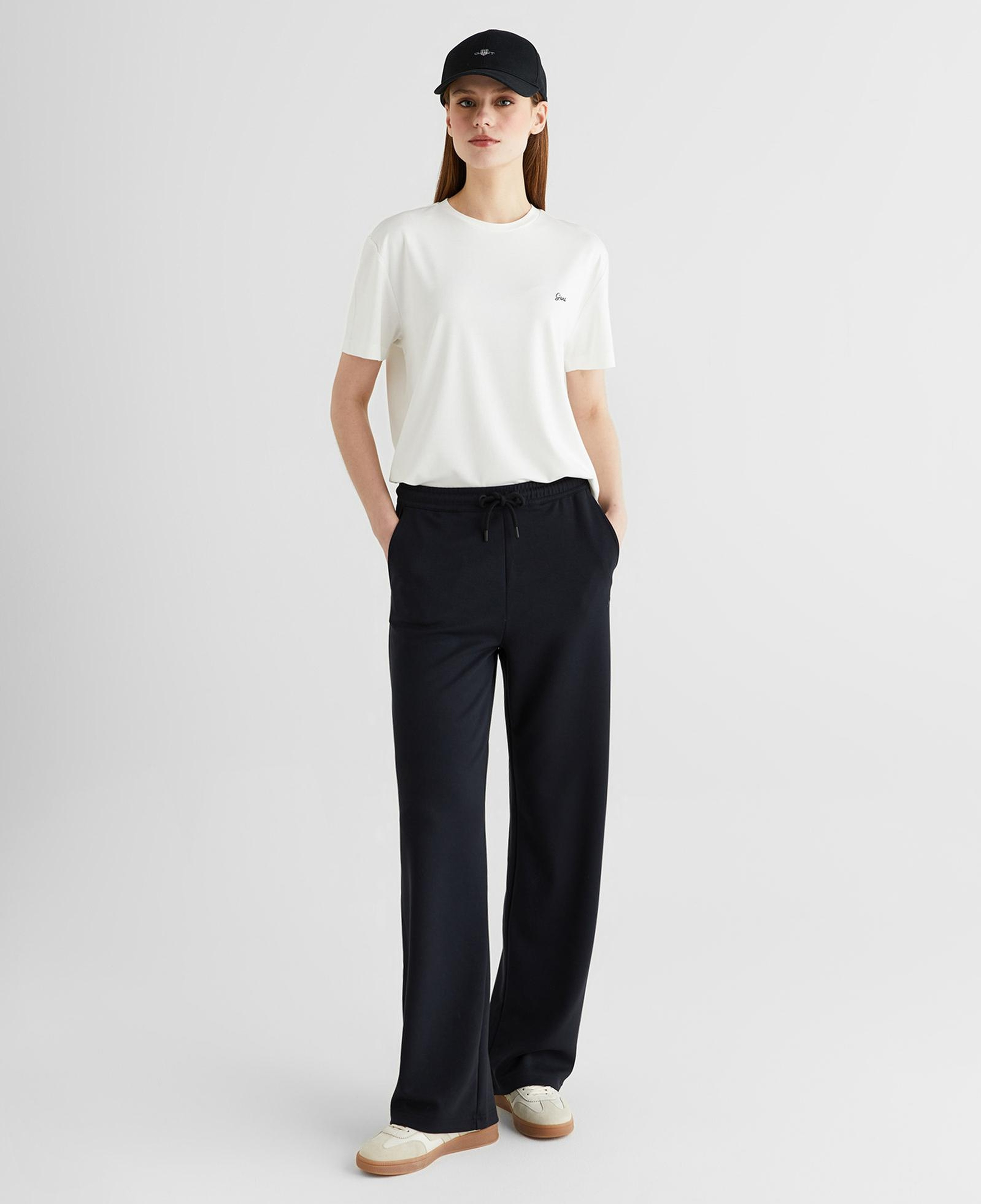 GANT Kadın Beyaz Bisiklet Yaka Regular Fit T-Shirt