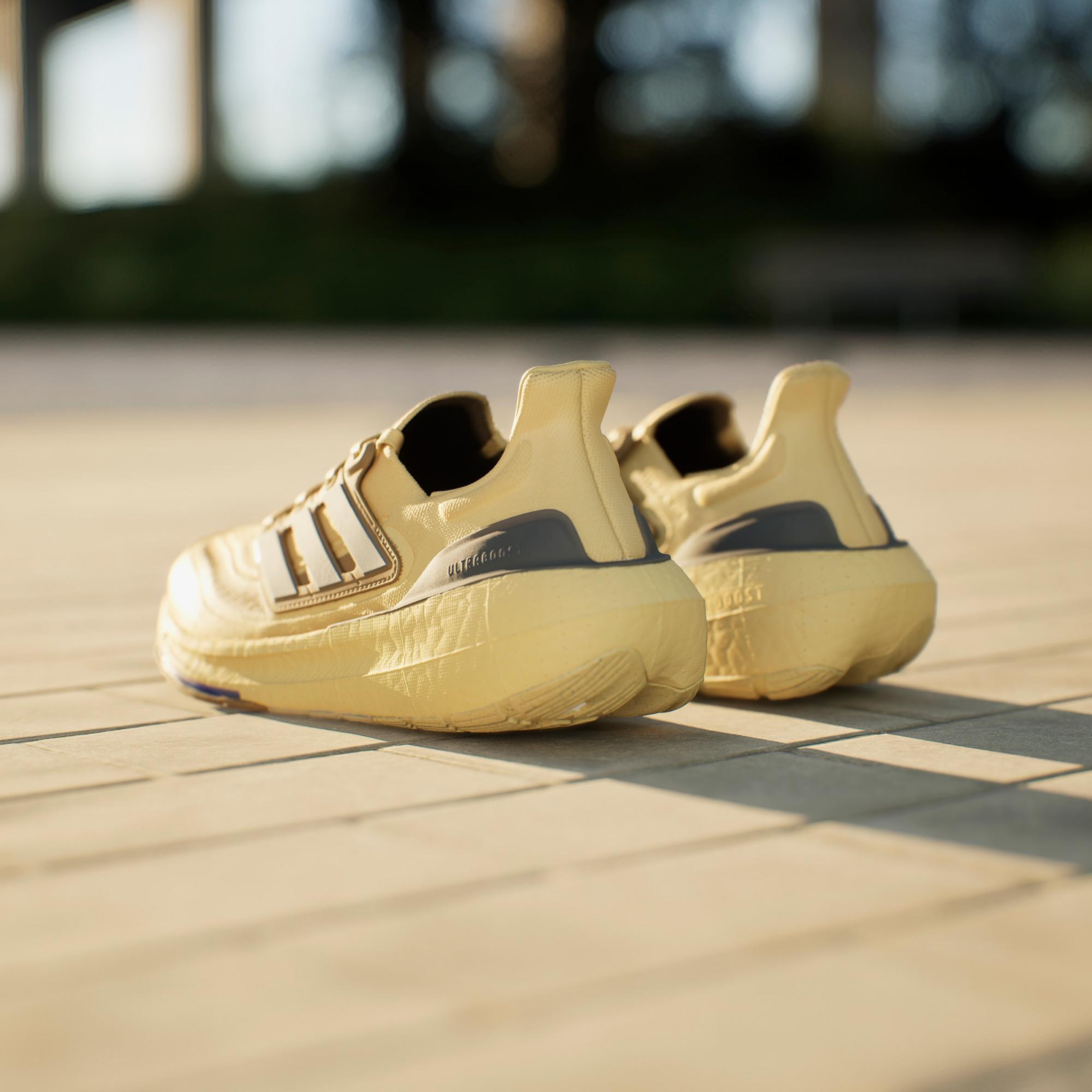 adidas Ultraboost Light Unisex Kahverengi Koşu Ayakkabısı