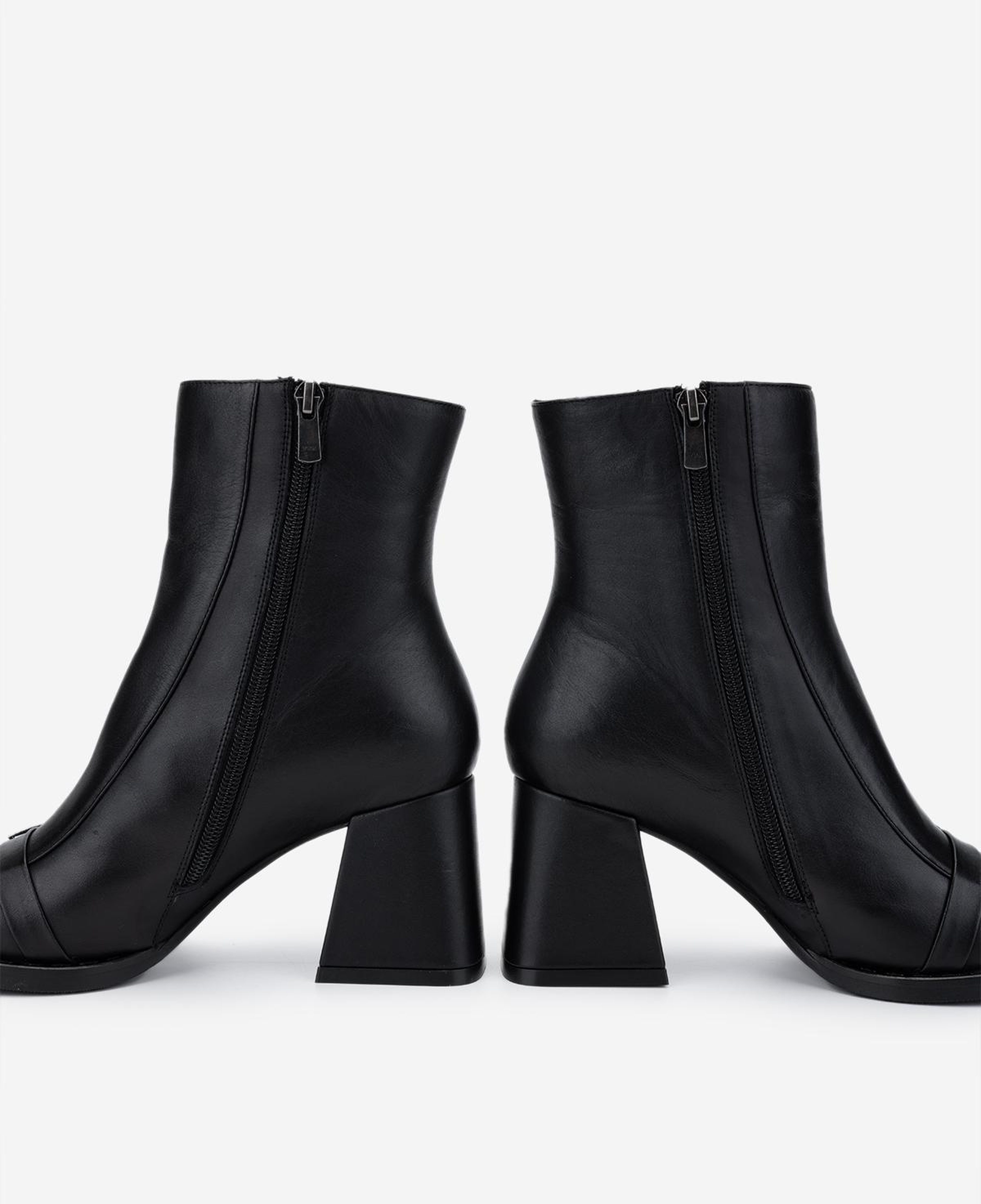 Valmenti Kadın Hakiki Deri Siyah Topuklu Bot