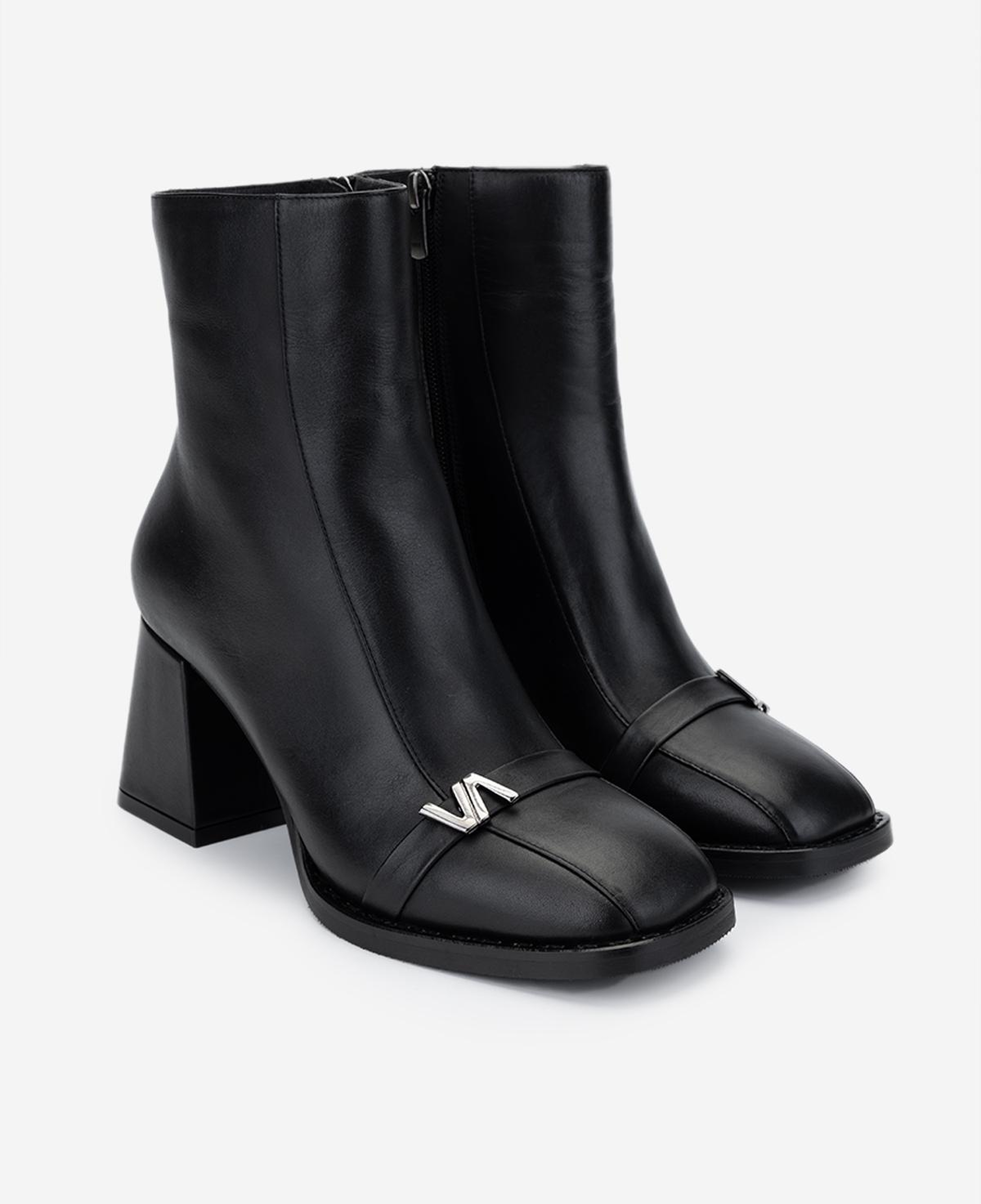 Valmenti Kadın Hakiki Deri Siyah Topuklu Bot