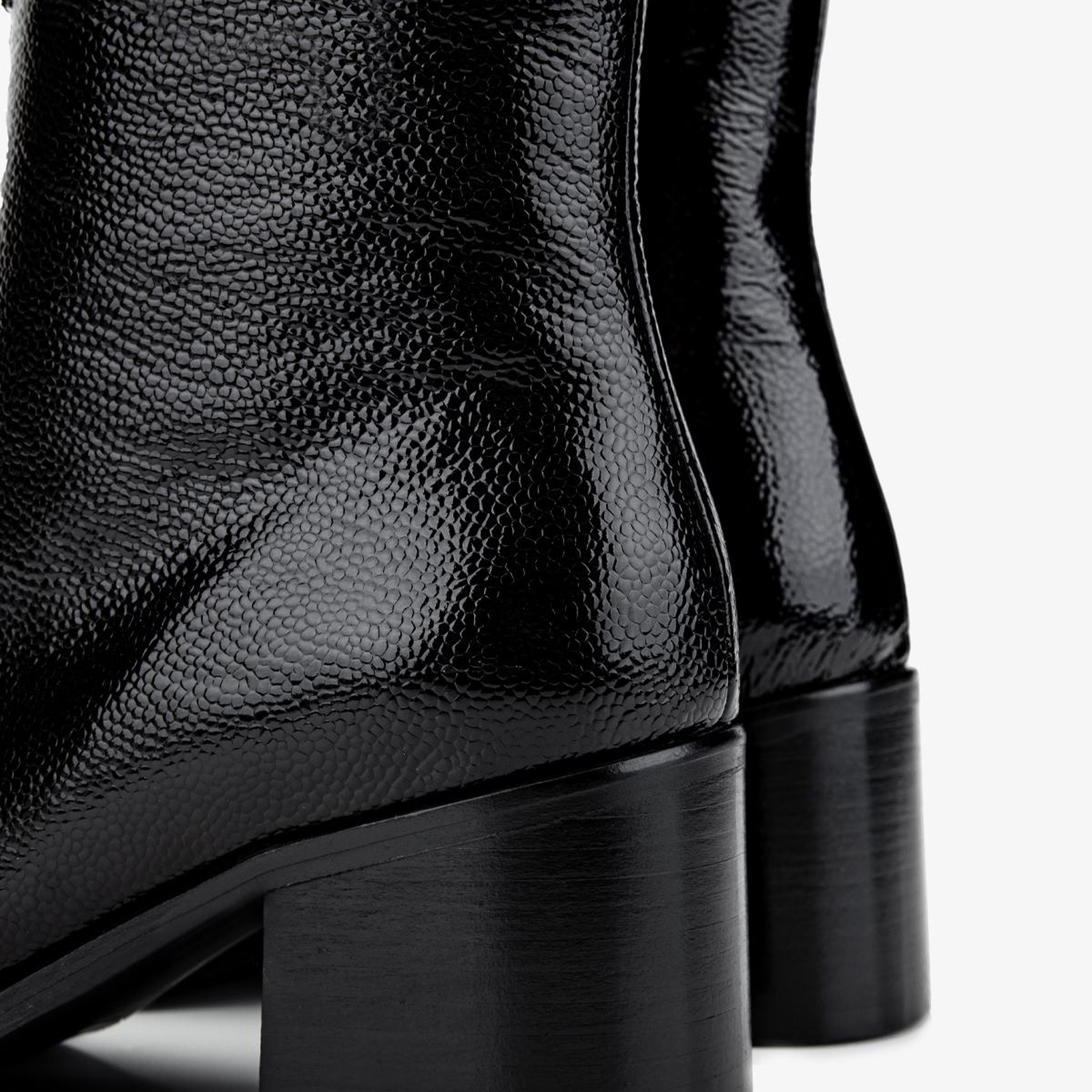 Valmenti Kadın Hakiki Deri Siyah Topuklu Bot