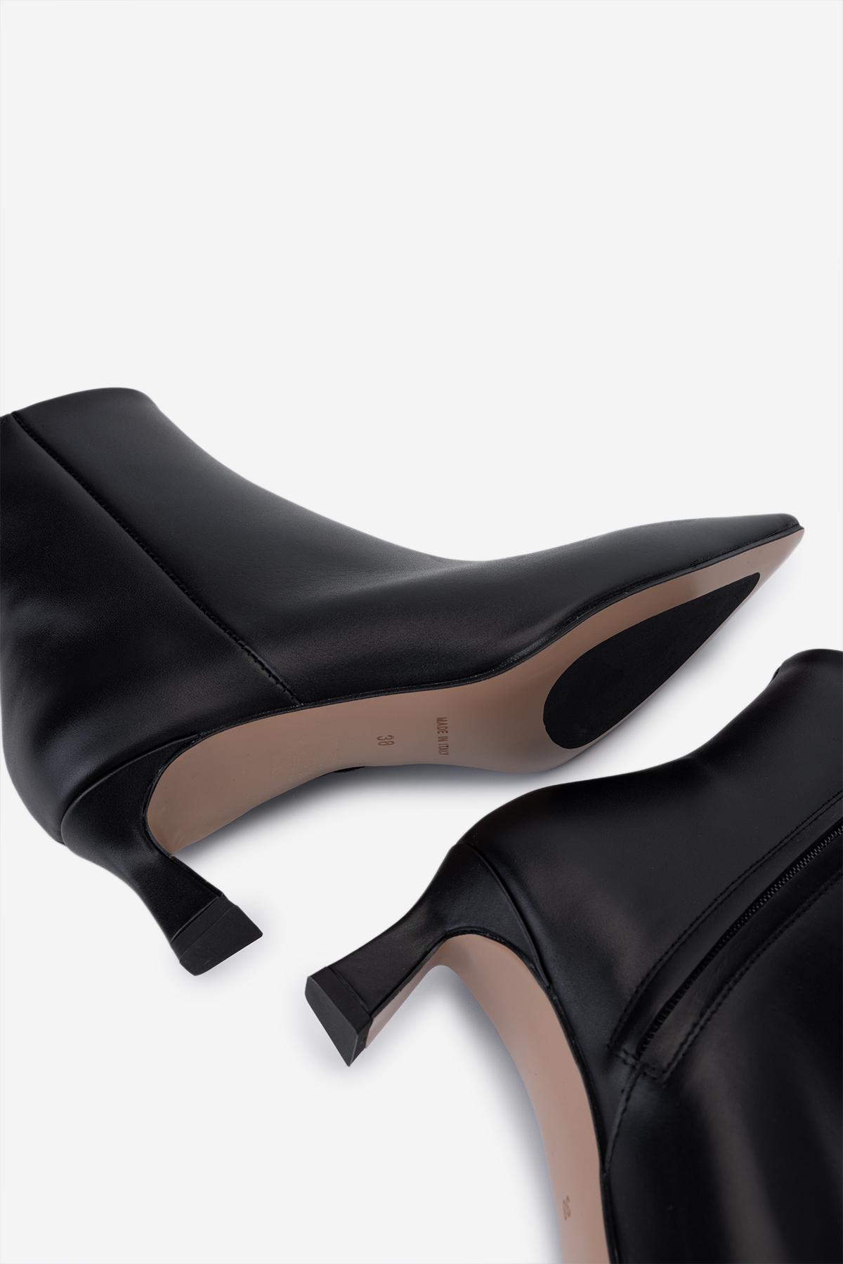 Valmenti Kadın Hakiki Deri Siyah Topuklu Bot