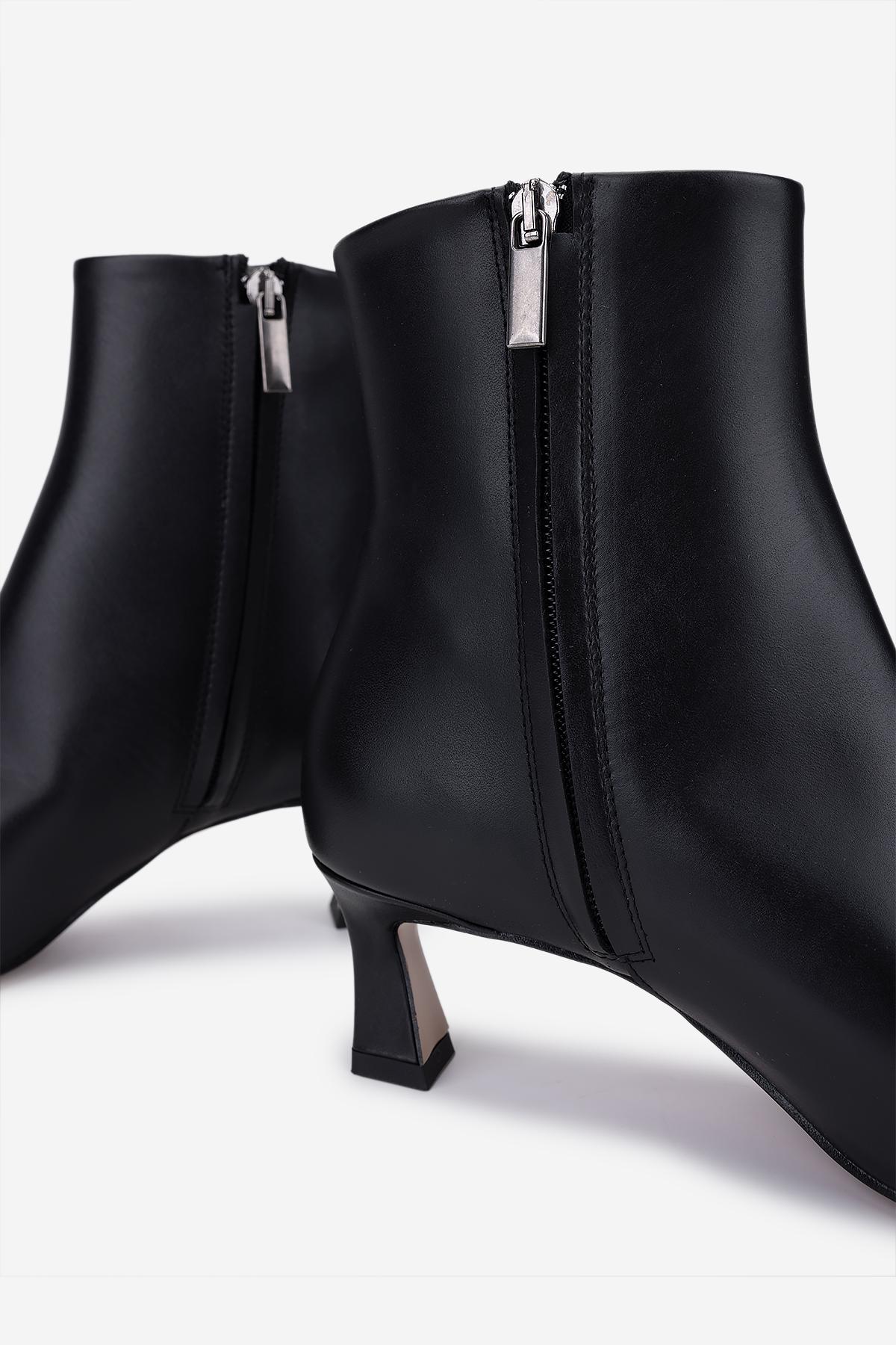 Valmenti Kadın Hakiki Deri Siyah Topuklu Bot